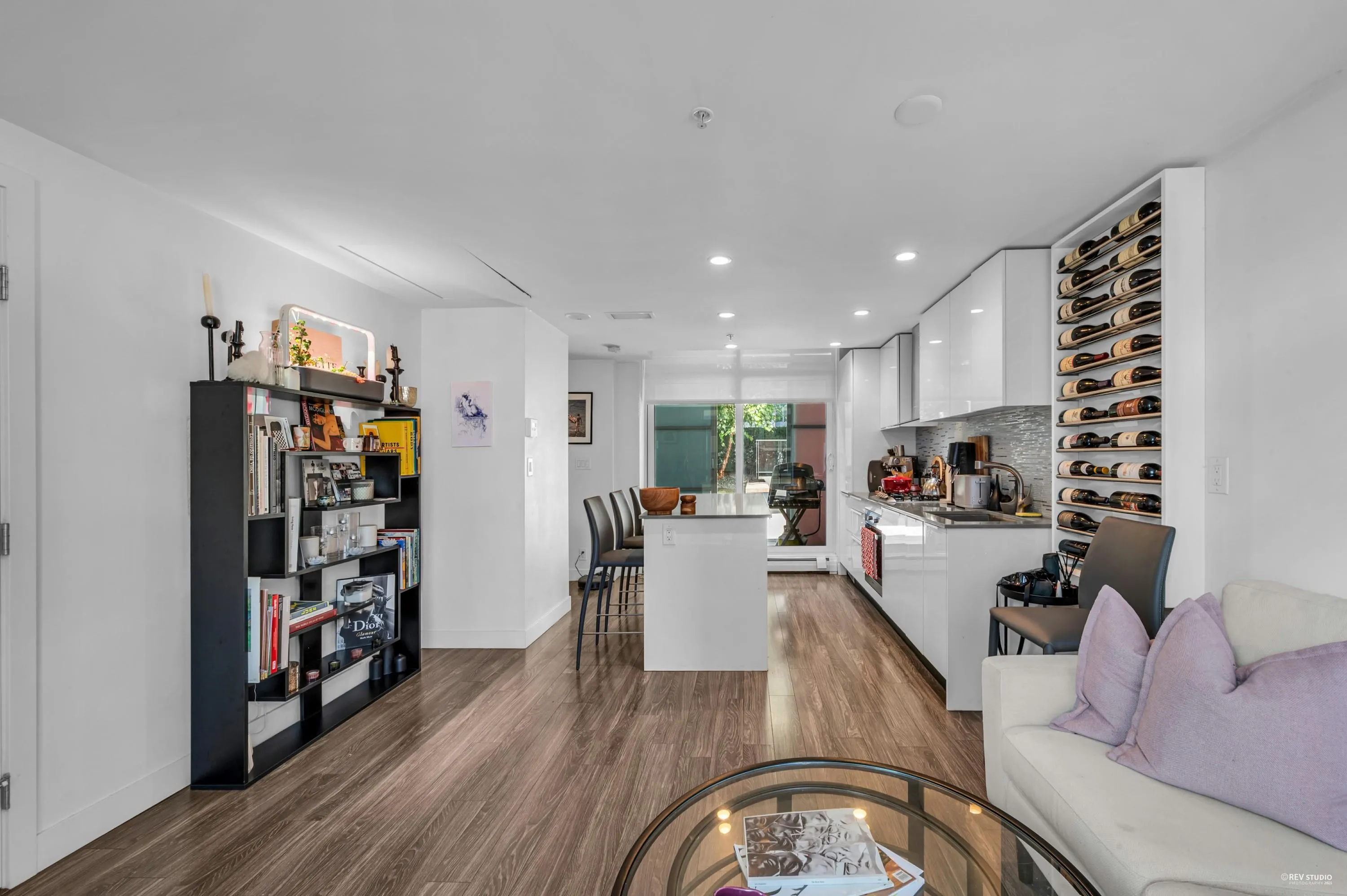 513 1283 Howe Street