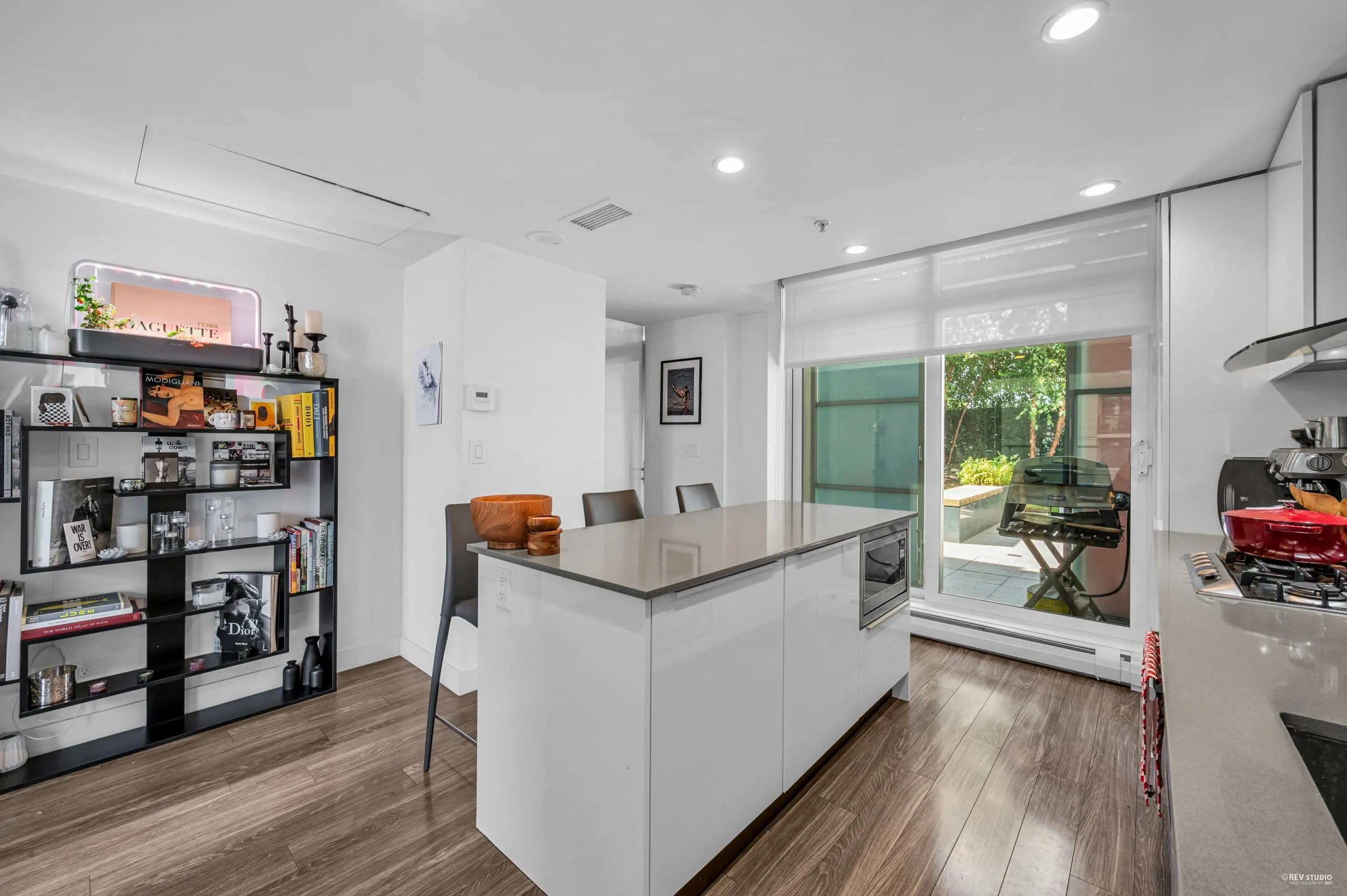 513 1283 Howe Street