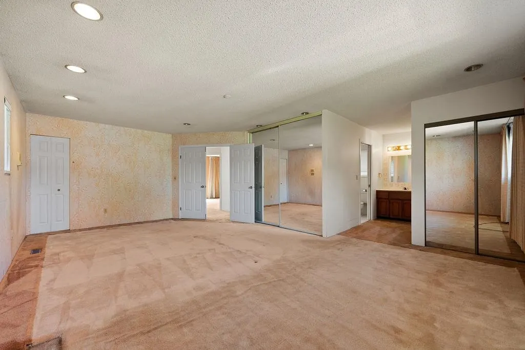 2017 W 48th Avenue