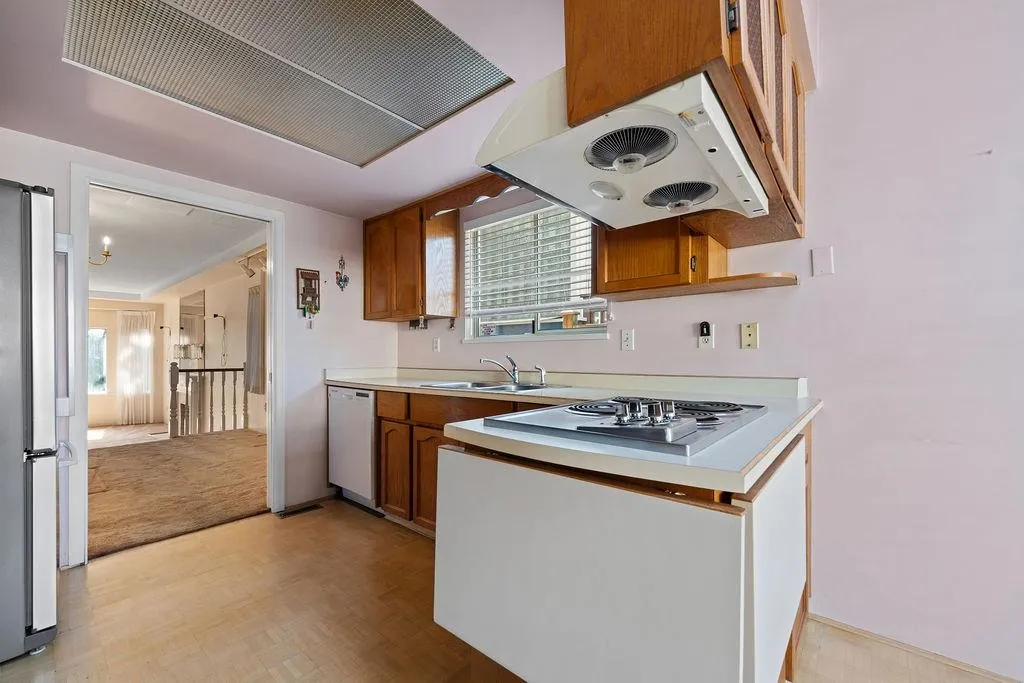 2017 W 48th Avenue
