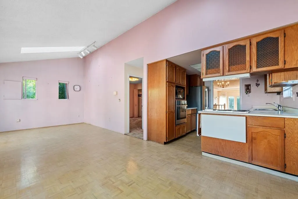 2017 W 48th Avenue