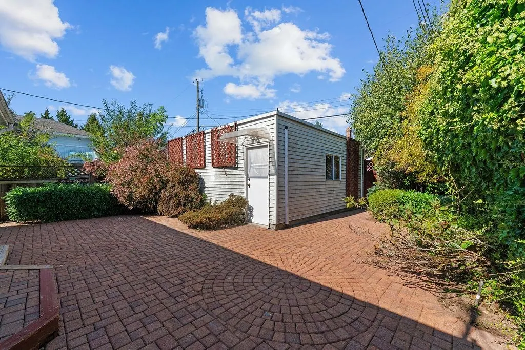 2017 W 48th Avenue