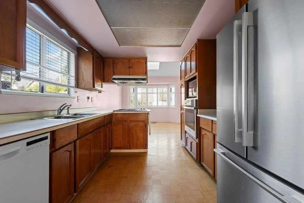 2017 W 48th Avenue