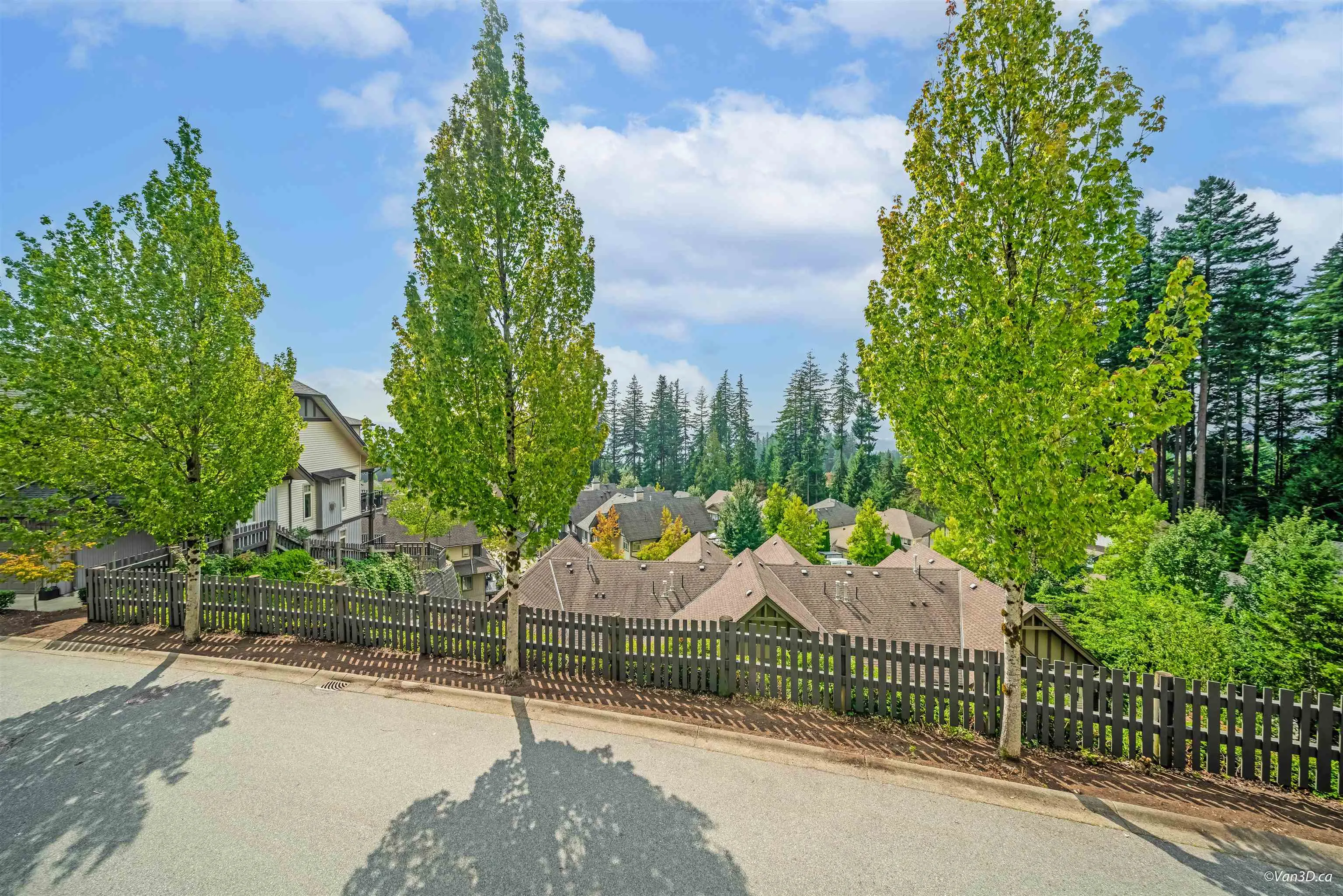 92 55 Hawthorn Drive