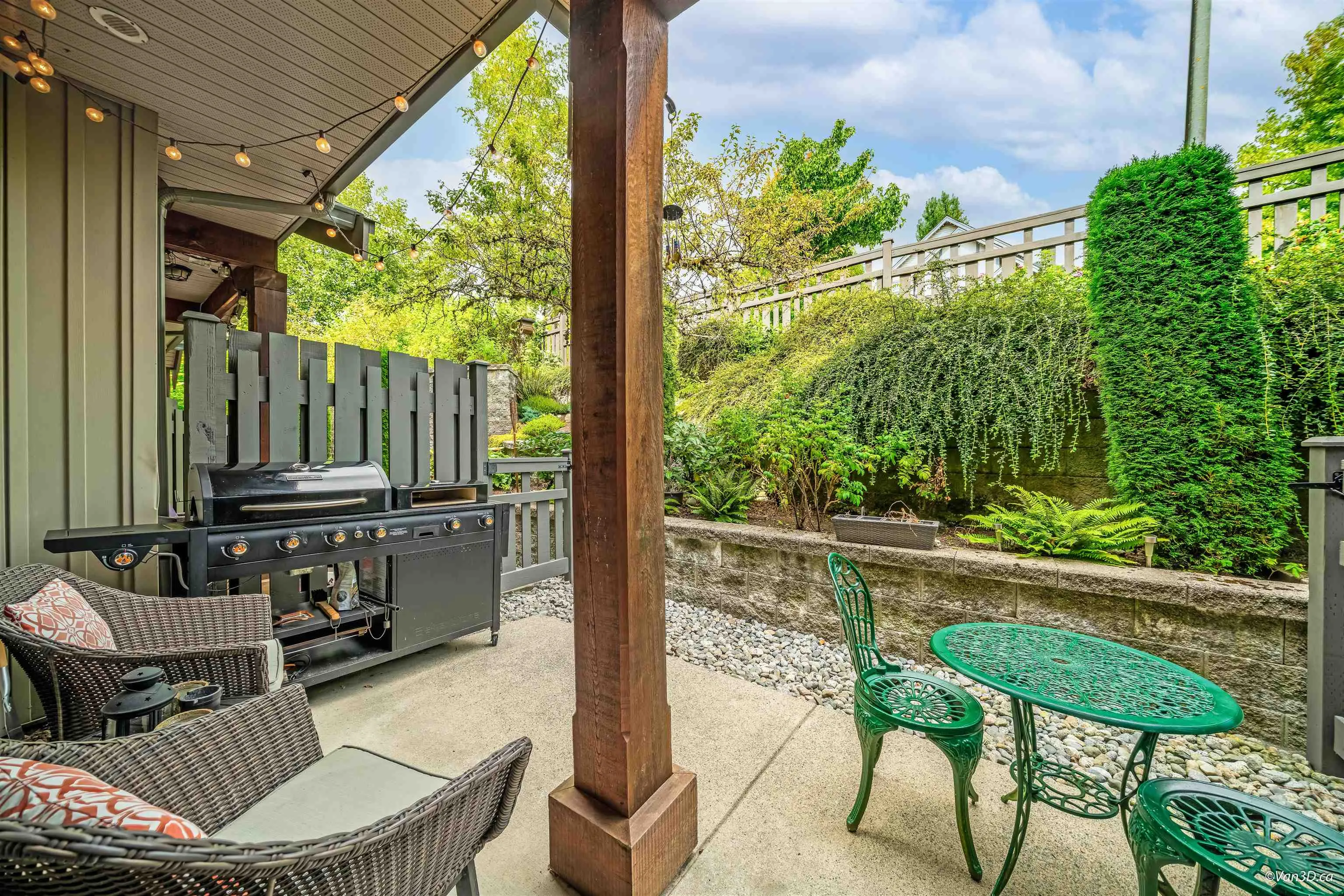 92 55 Hawthorn Drive