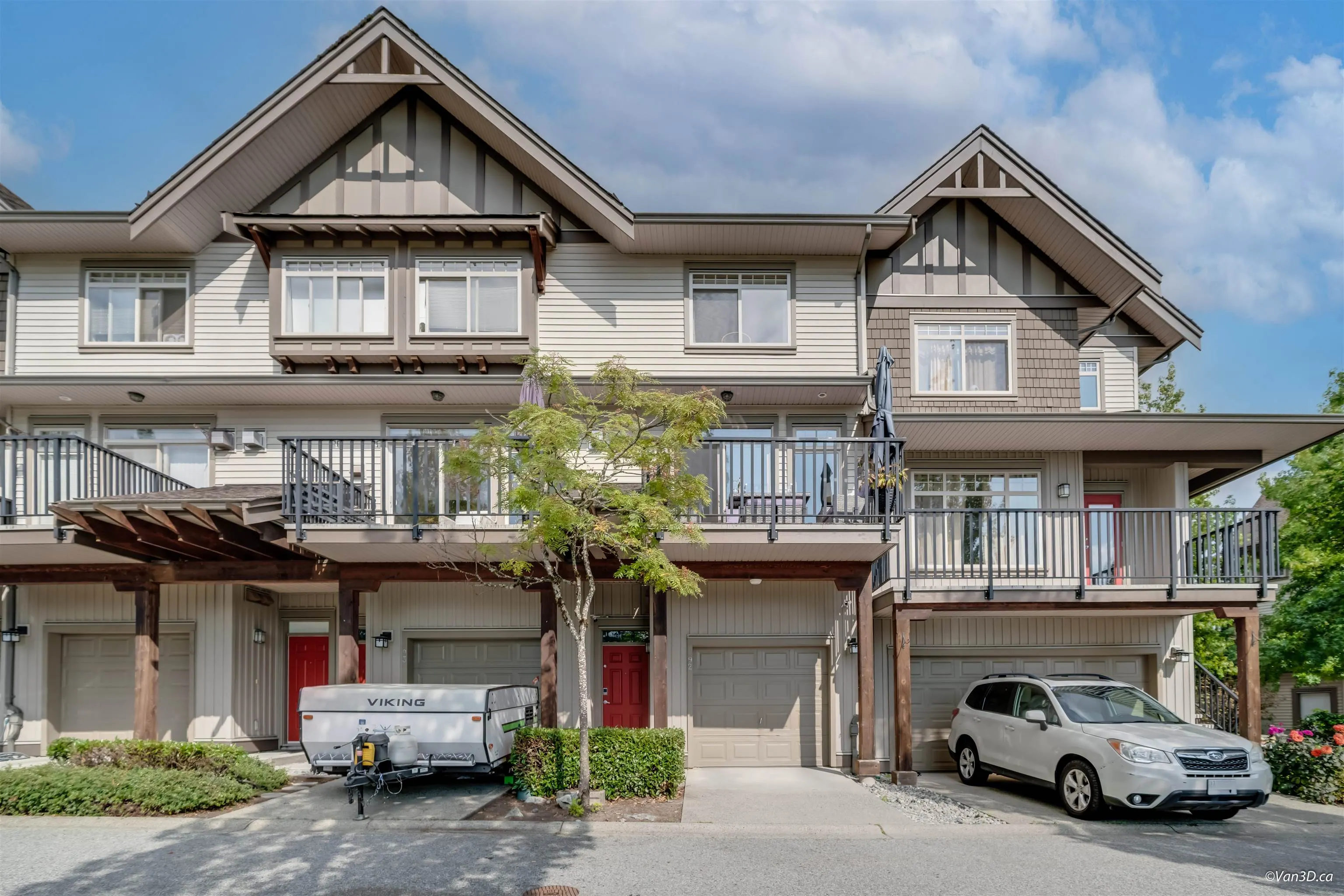 92 55 Hawthorn Drive