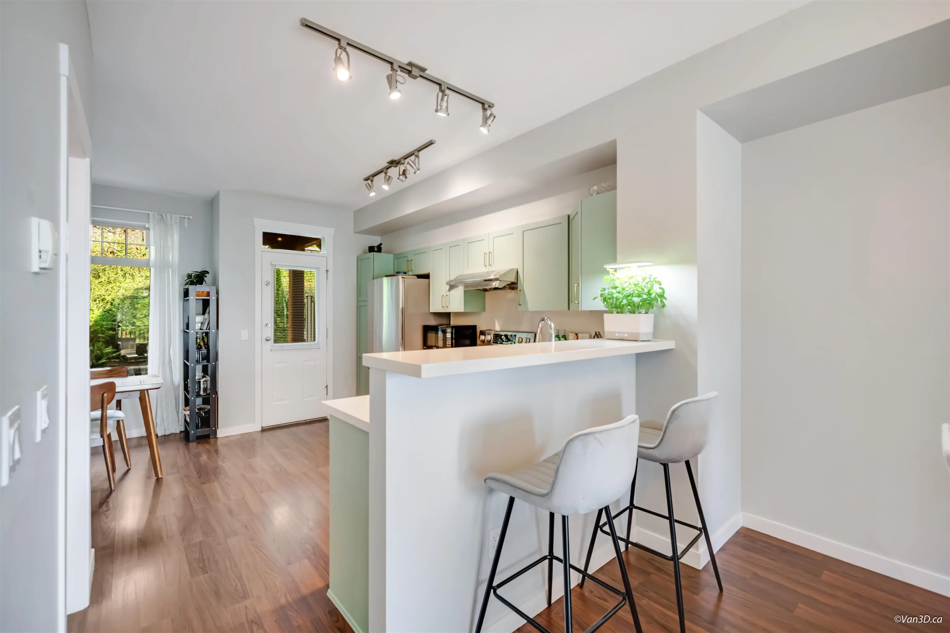 92 55 Hawthorn Drive