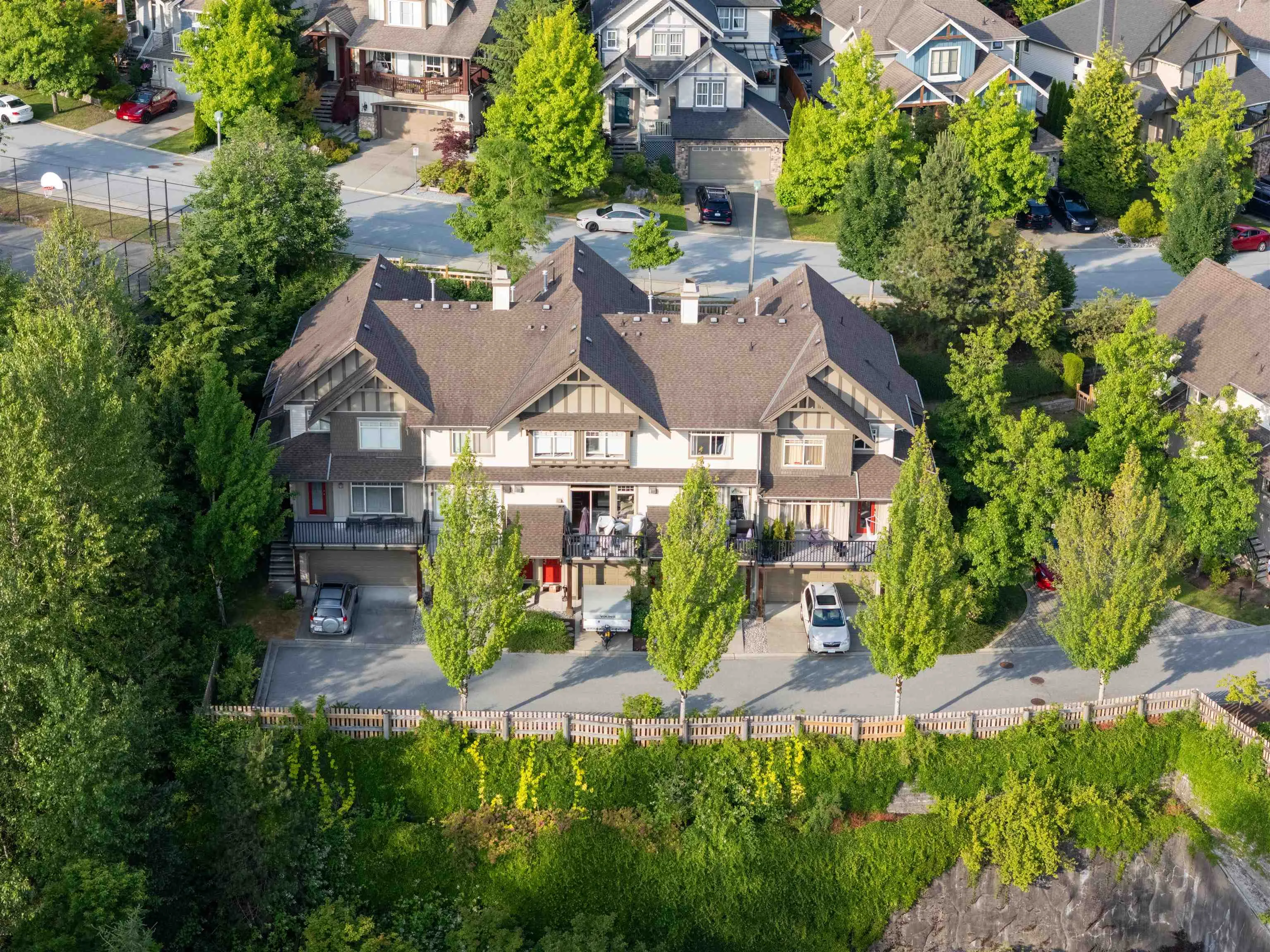 92 55 Hawthorn Drive