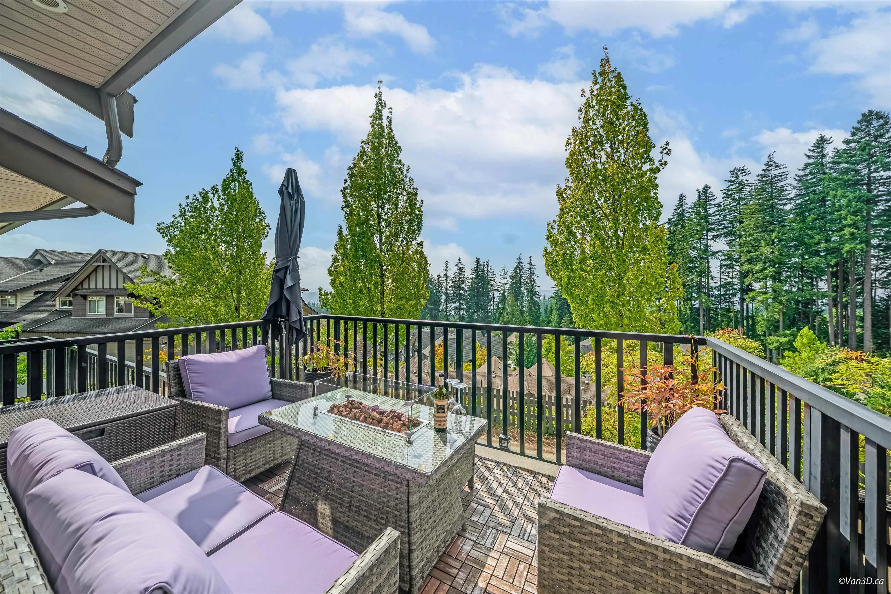 92 55 Hawthorn Drive