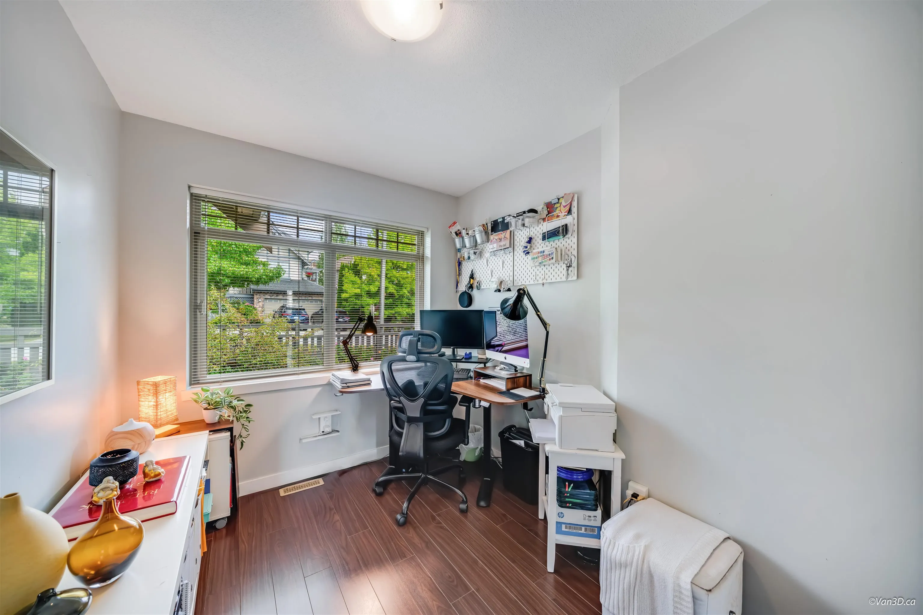 92 55 Hawthorn Drive