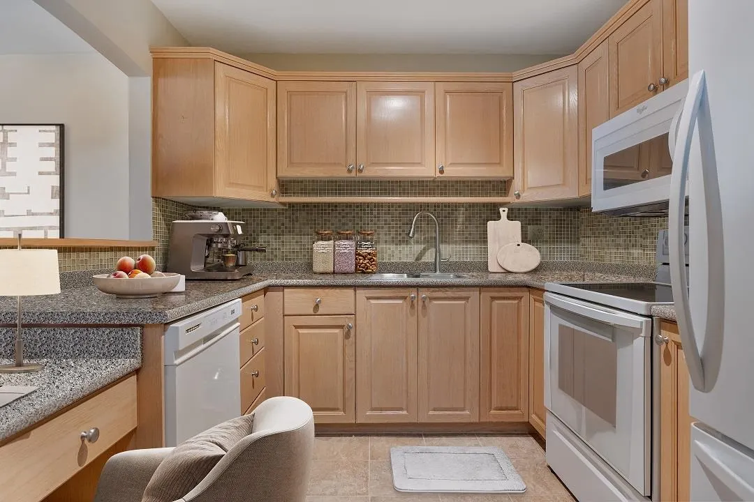 407 1225 Merklin Street