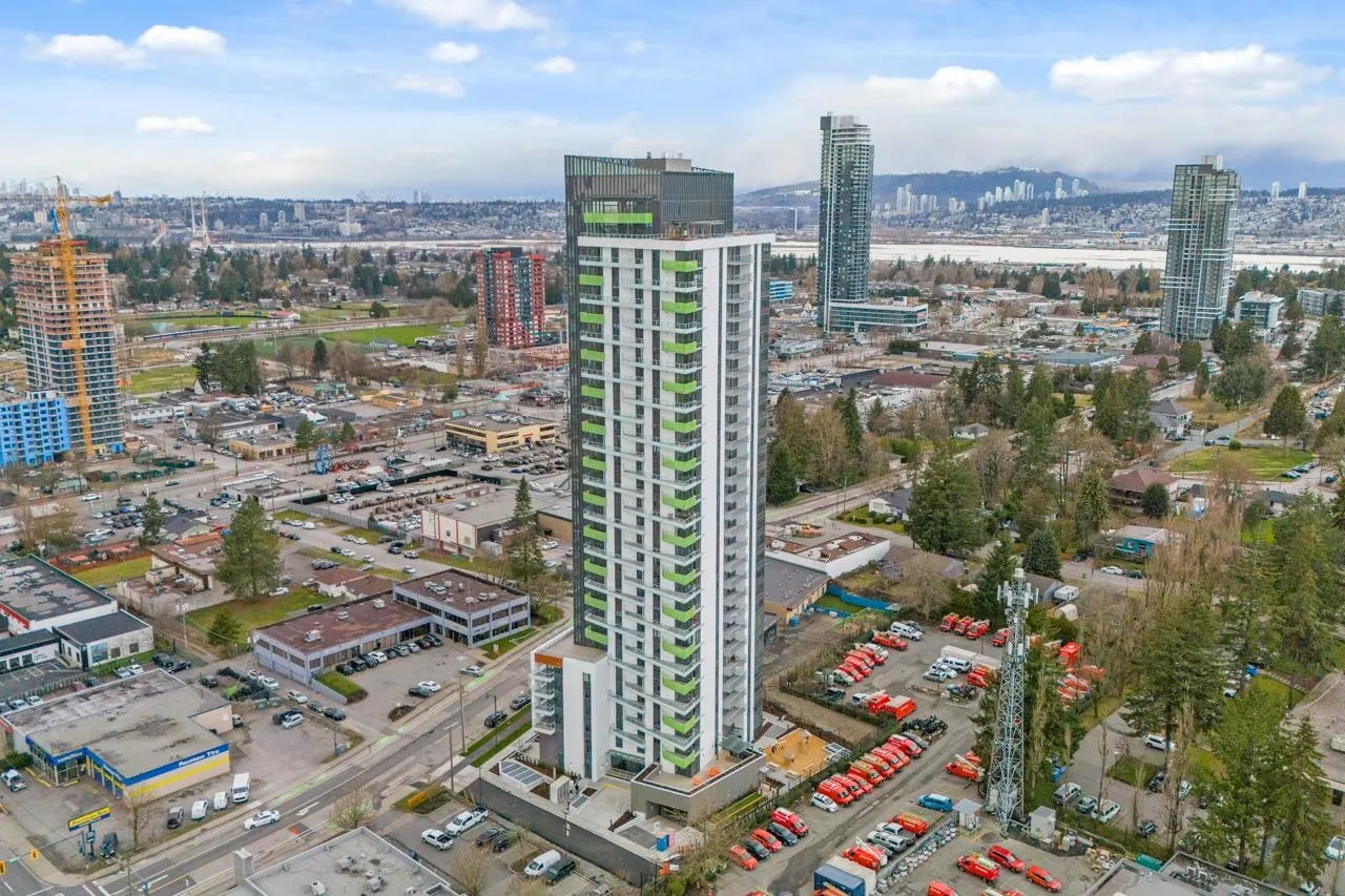 1901 10428 Whalley Boulevard