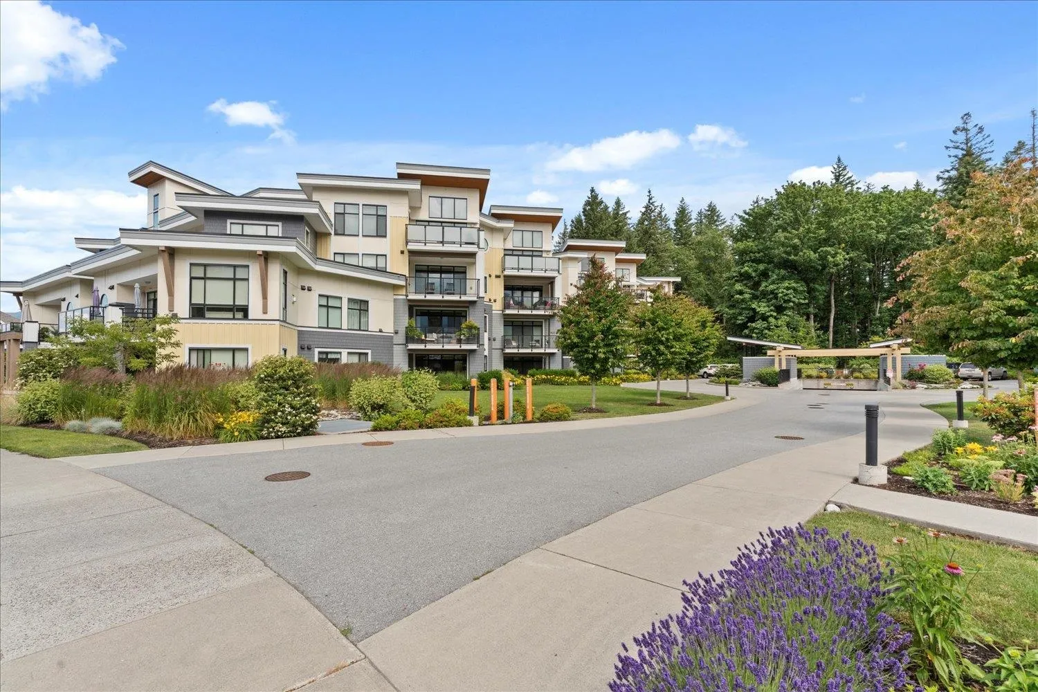 310 5384 Tyee Lane