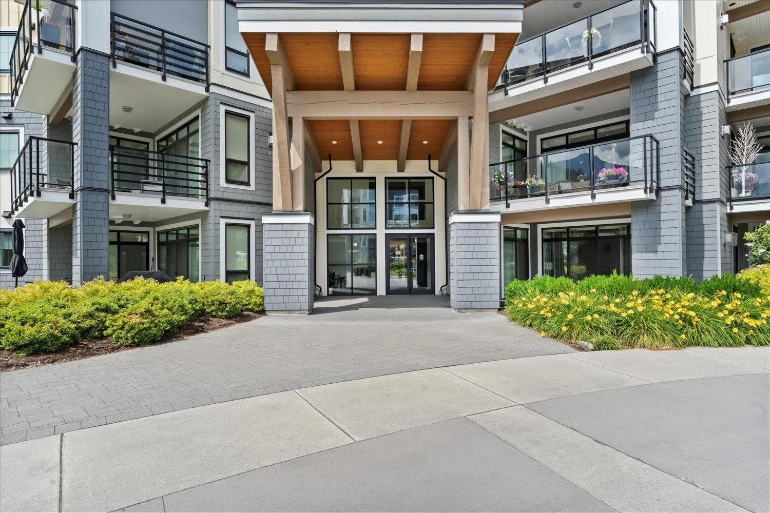 310 5384 Tyee Lane