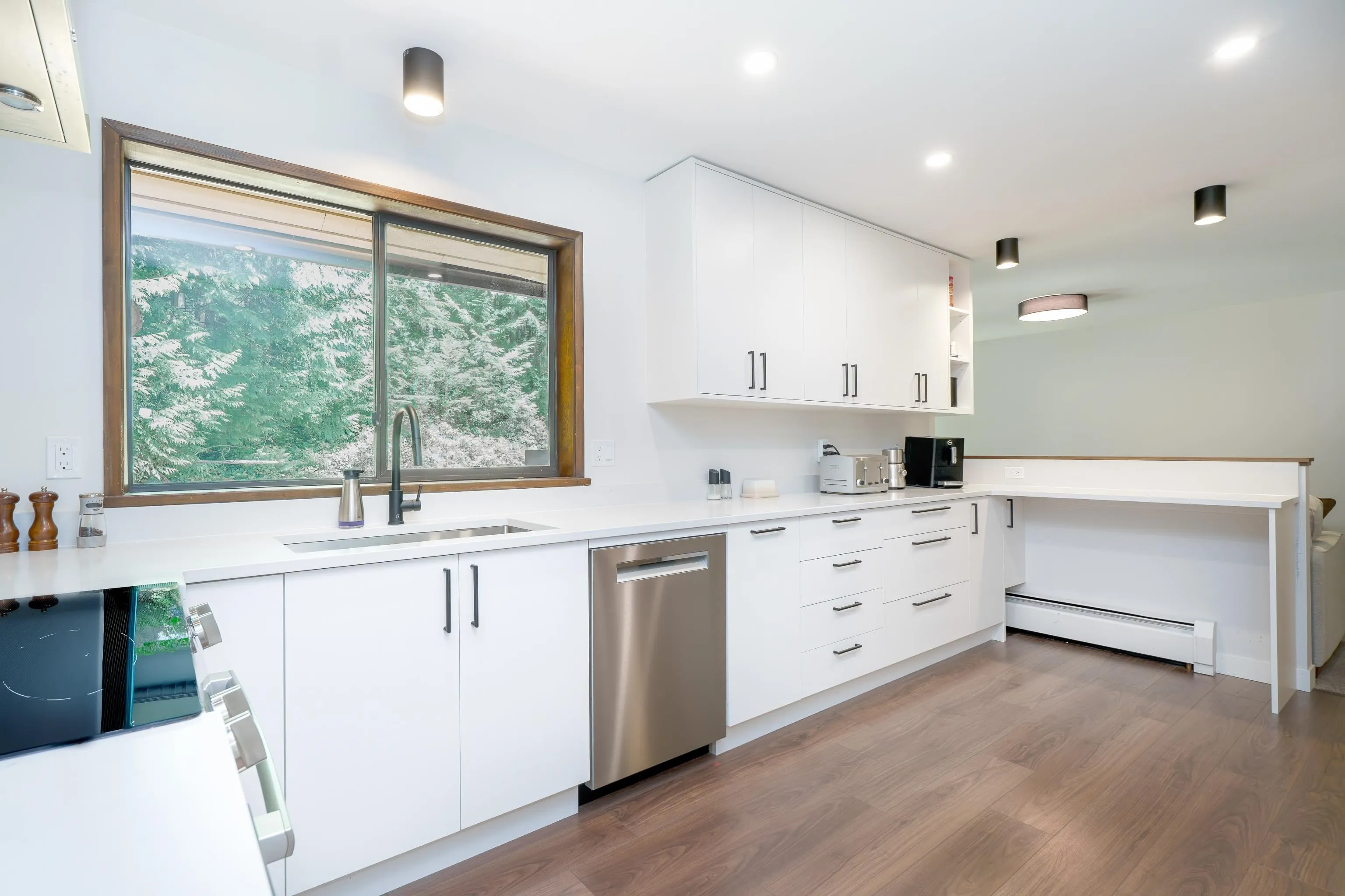 27573 Sayers Crescent