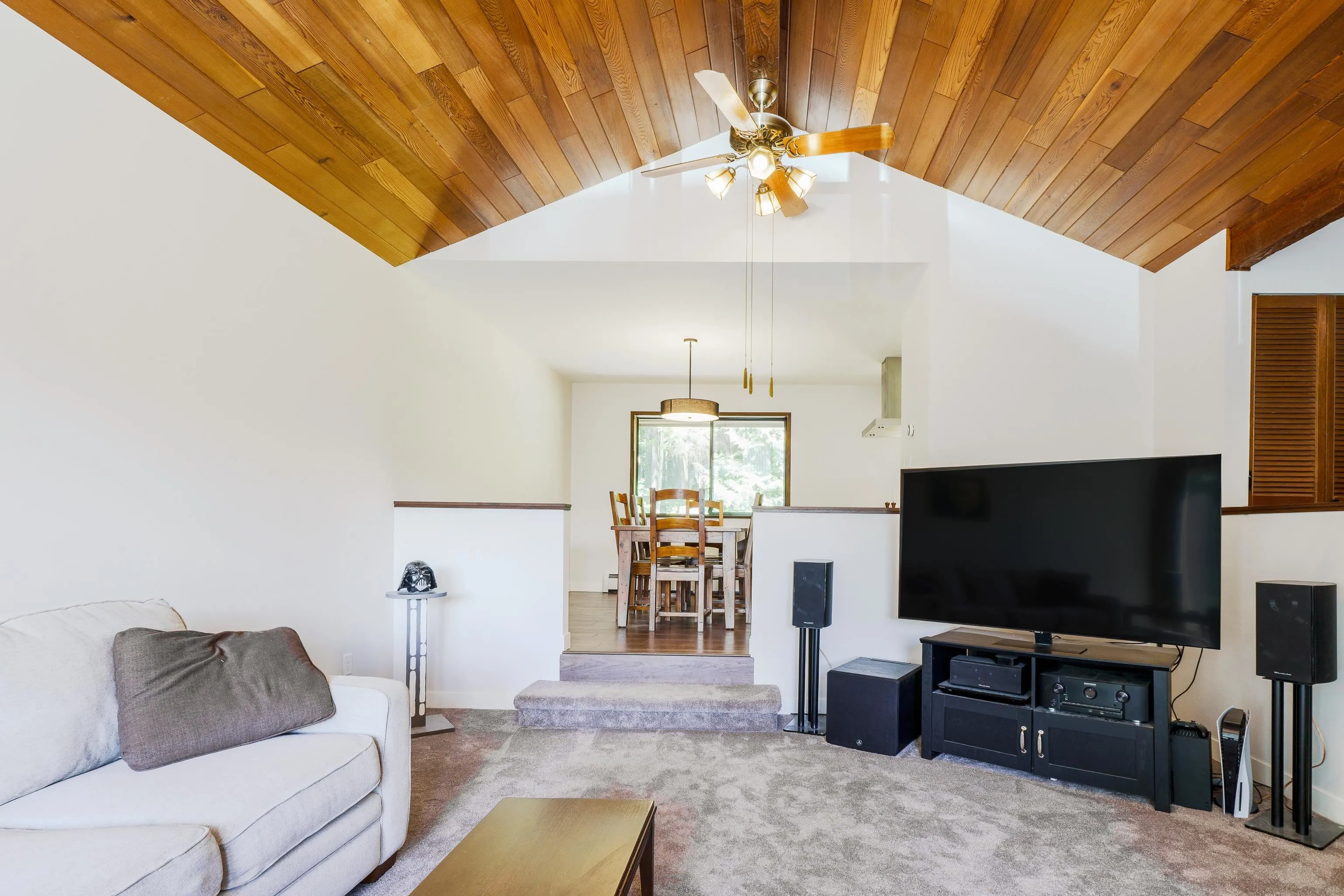 27573 Sayers Crescent