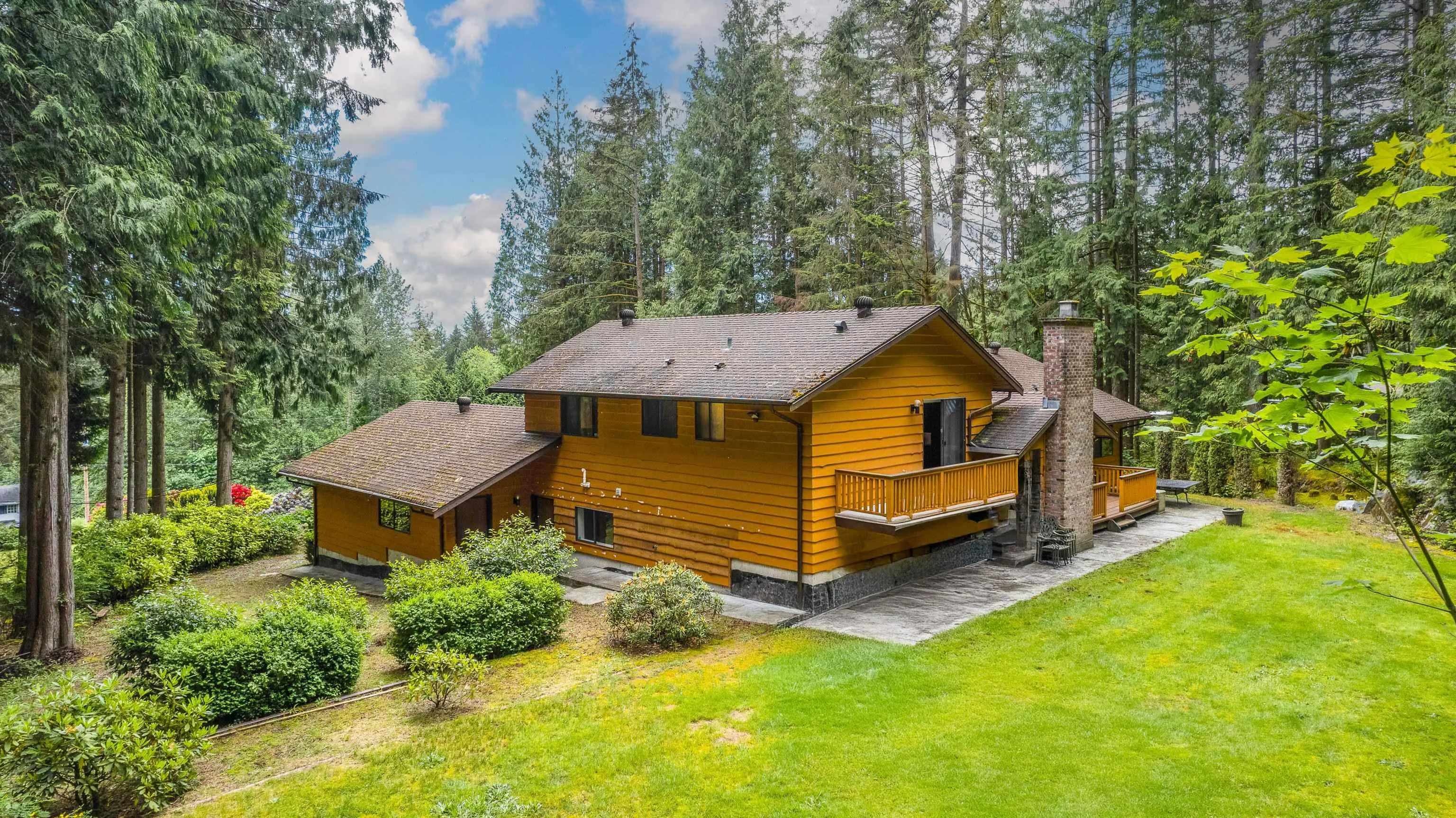 27573 Sayers Crescent