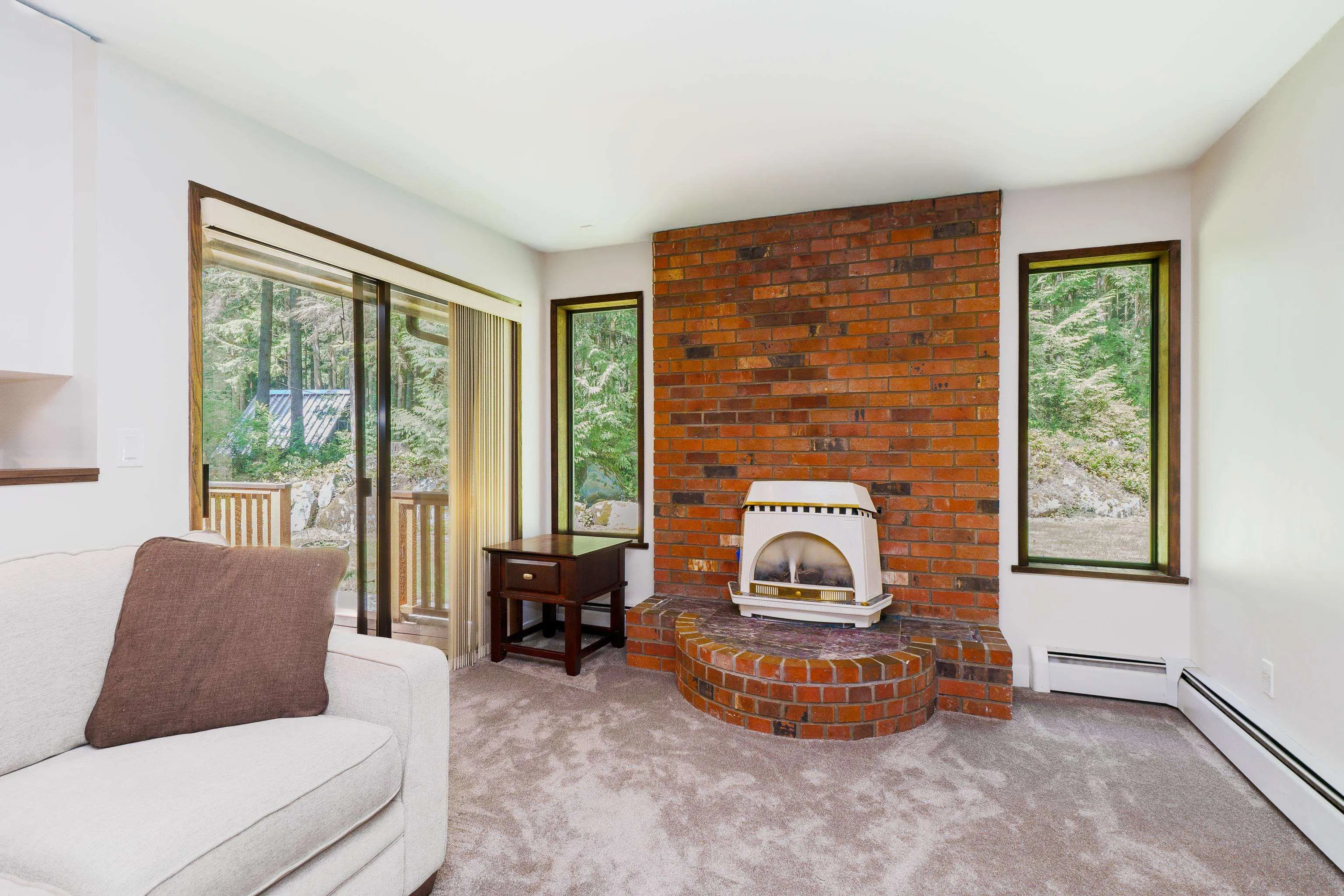 27573 Sayers Crescent