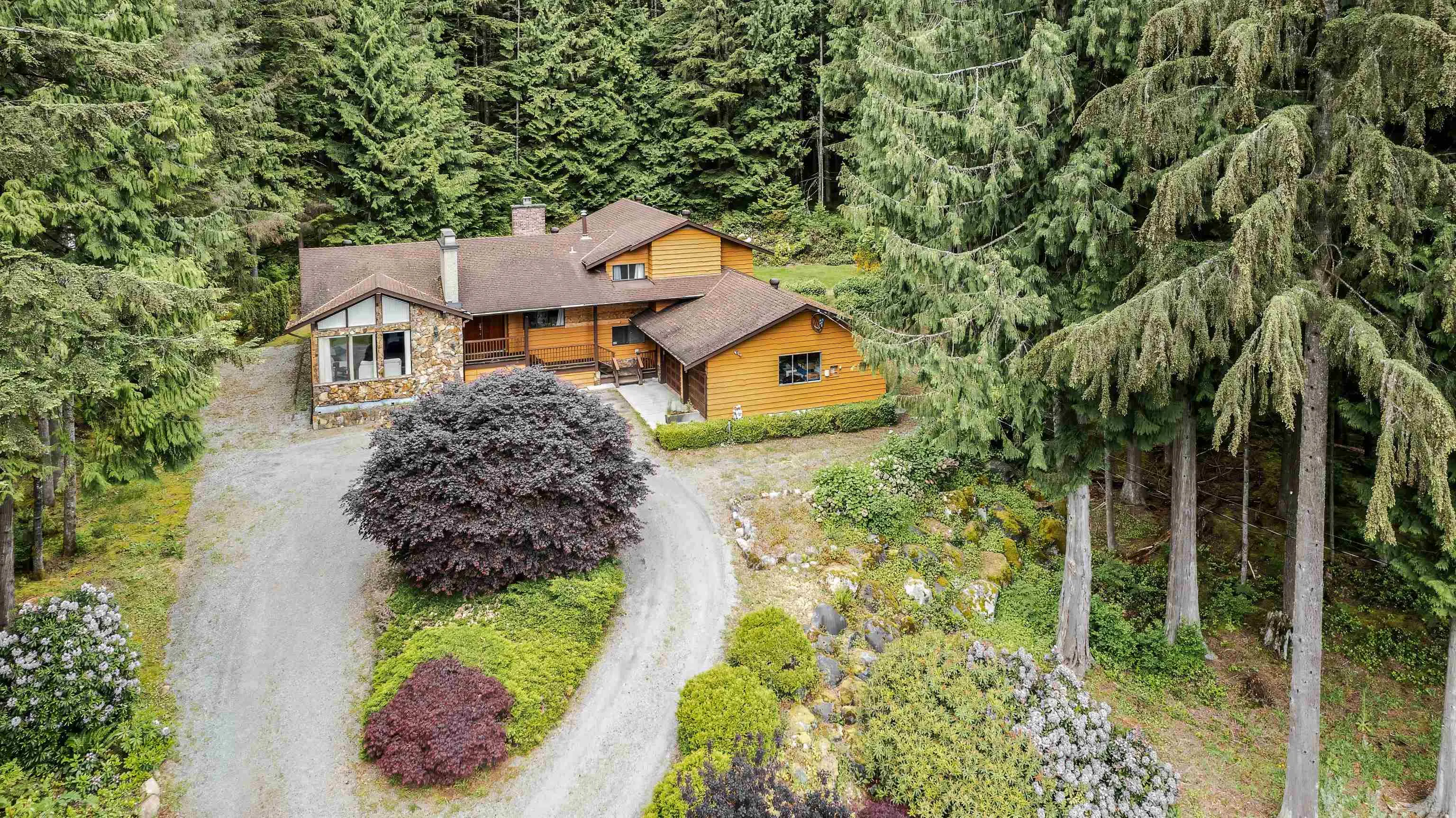 27573 Sayers Crescent