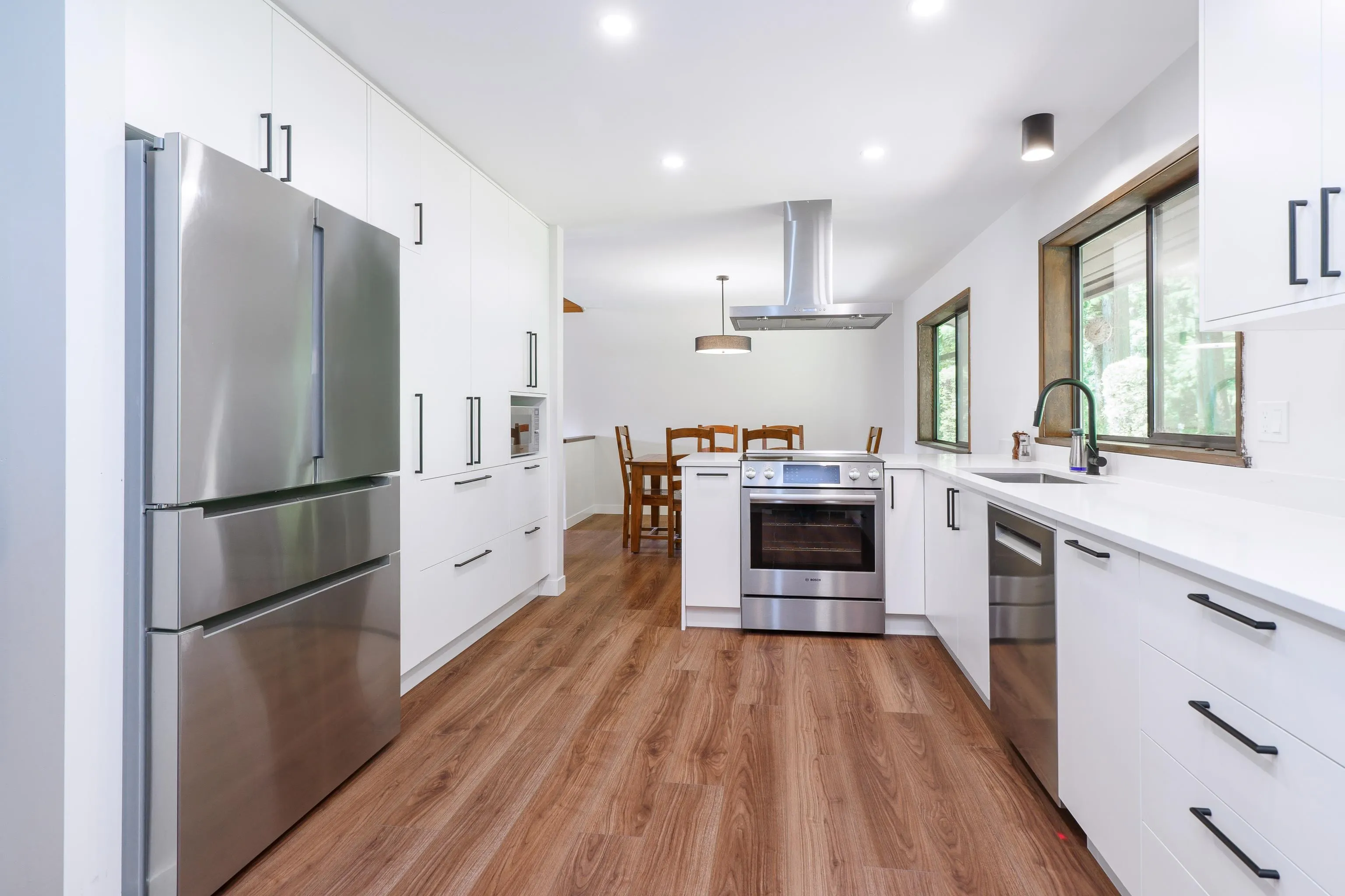 27573 Sayers Crescent