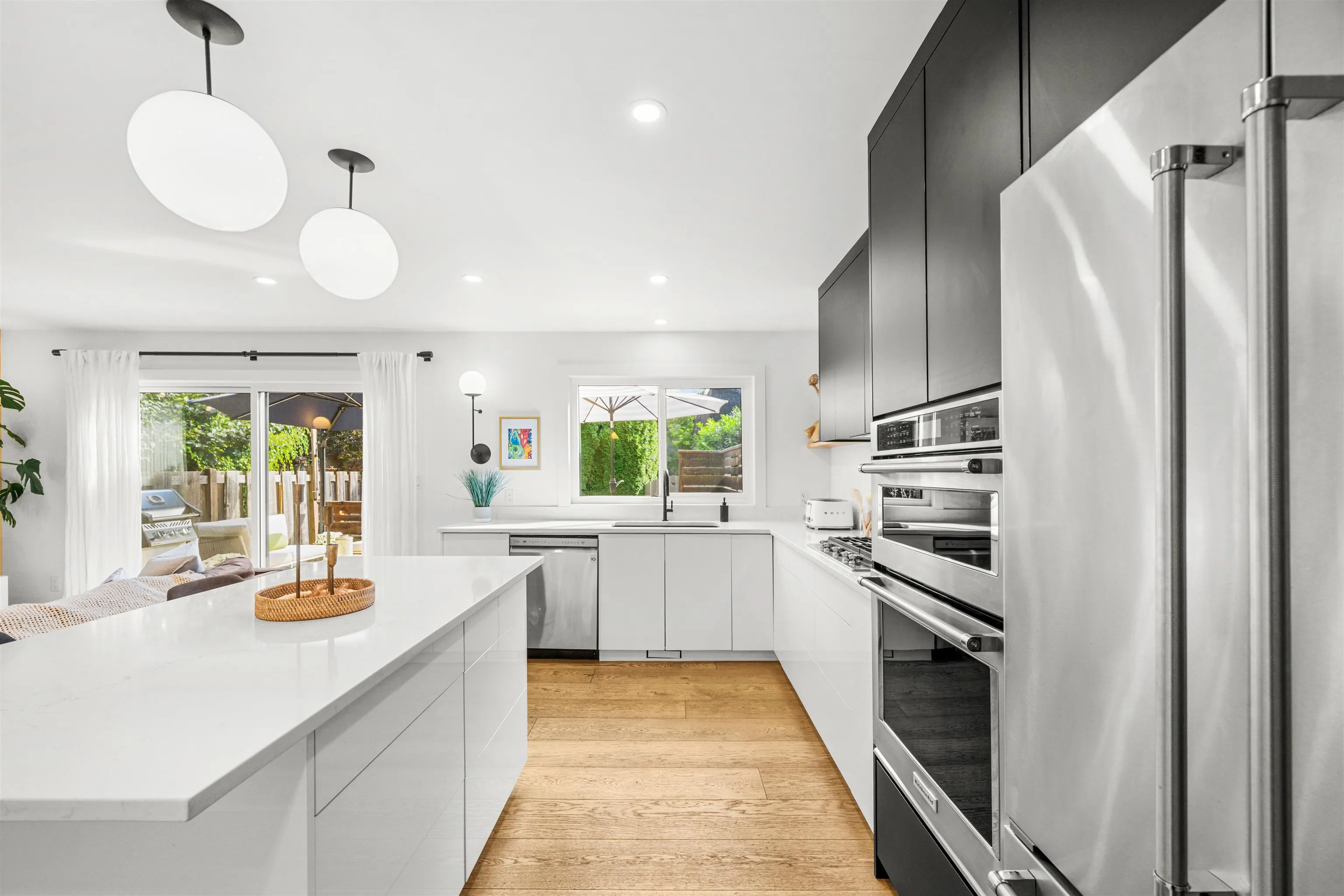 927 Old Lillooet Road