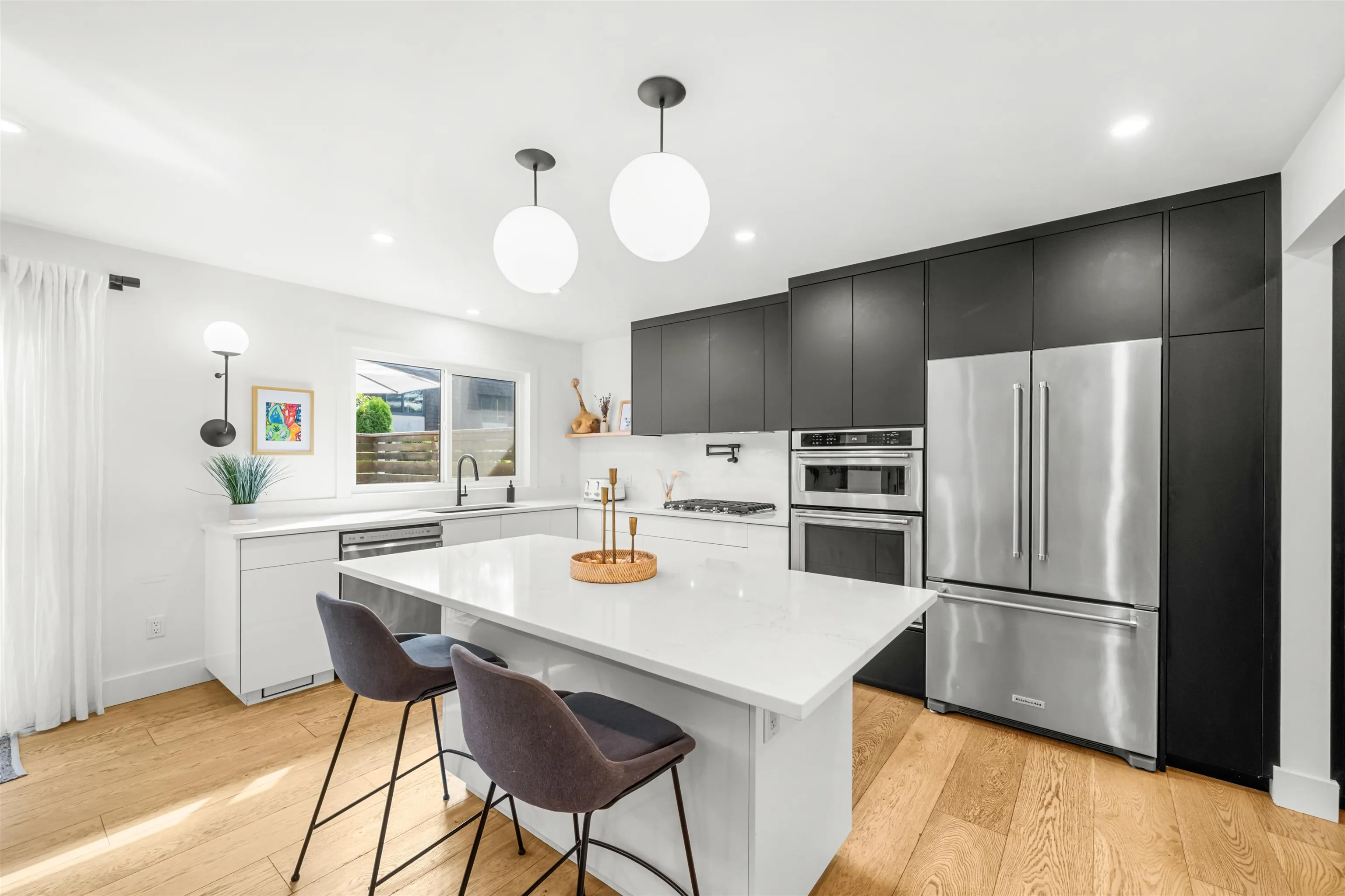 927 Old Lillooet Road