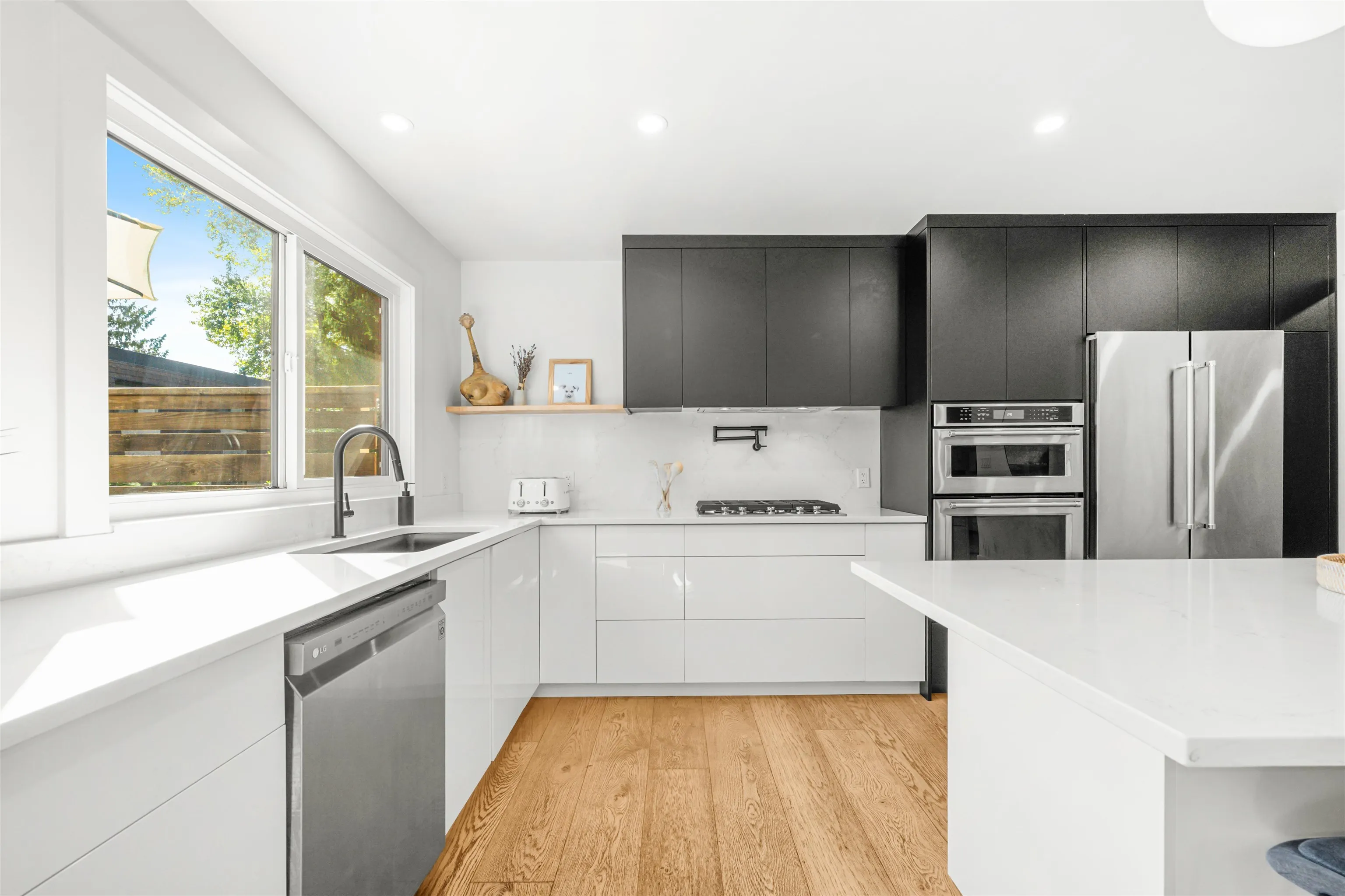 927 Old Lillooet Road