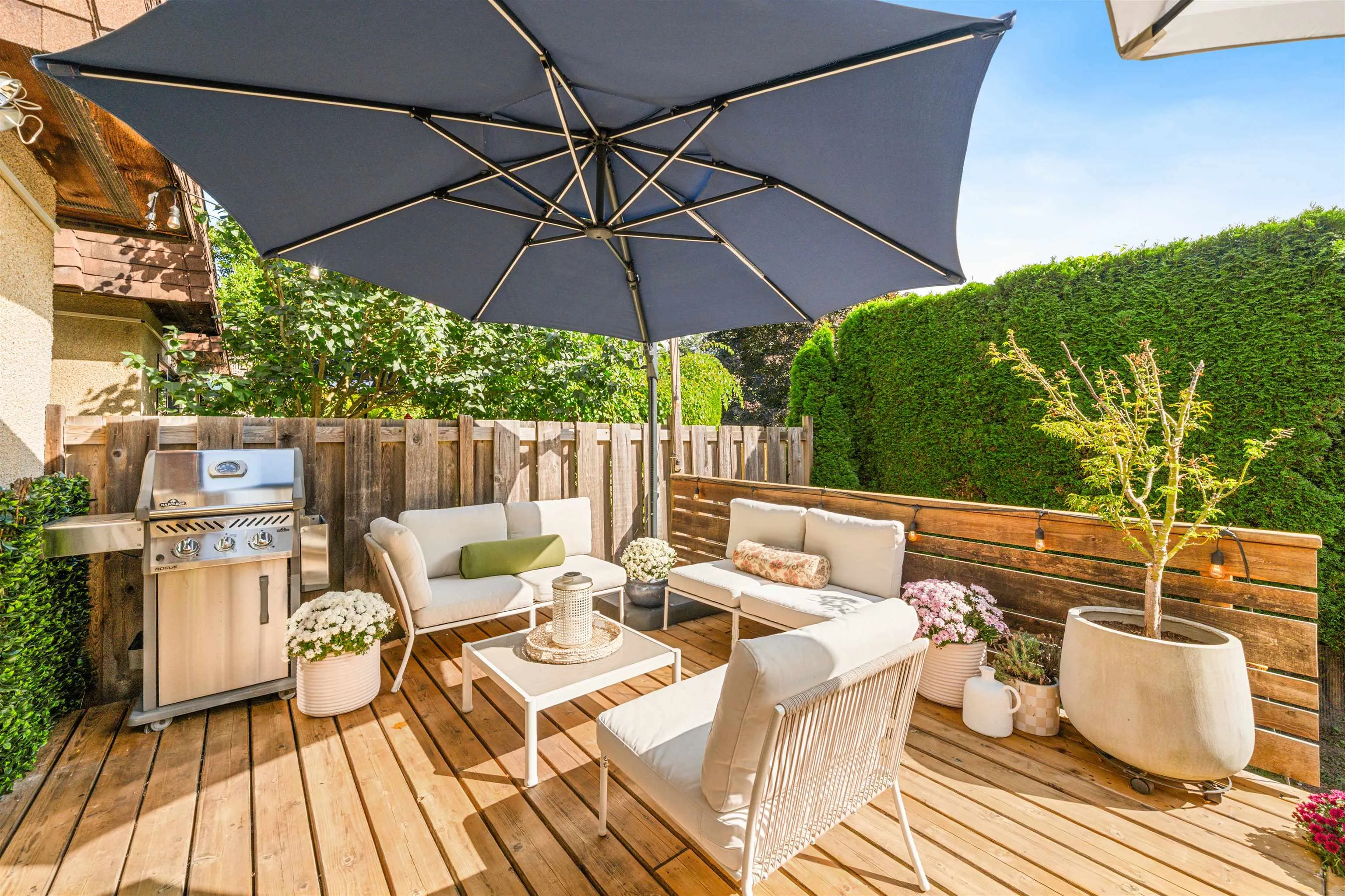 927 Old Lillooet Road