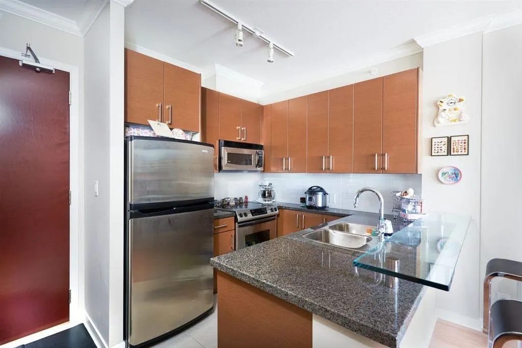 505 2355 Madison Avenue