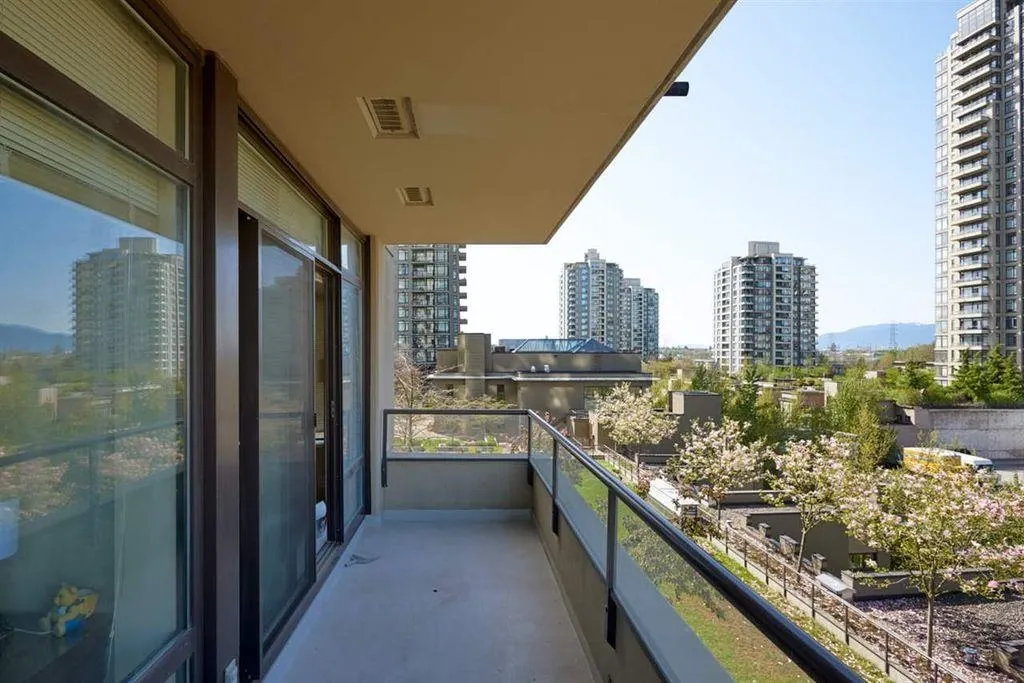 505 2355 Madison Avenue