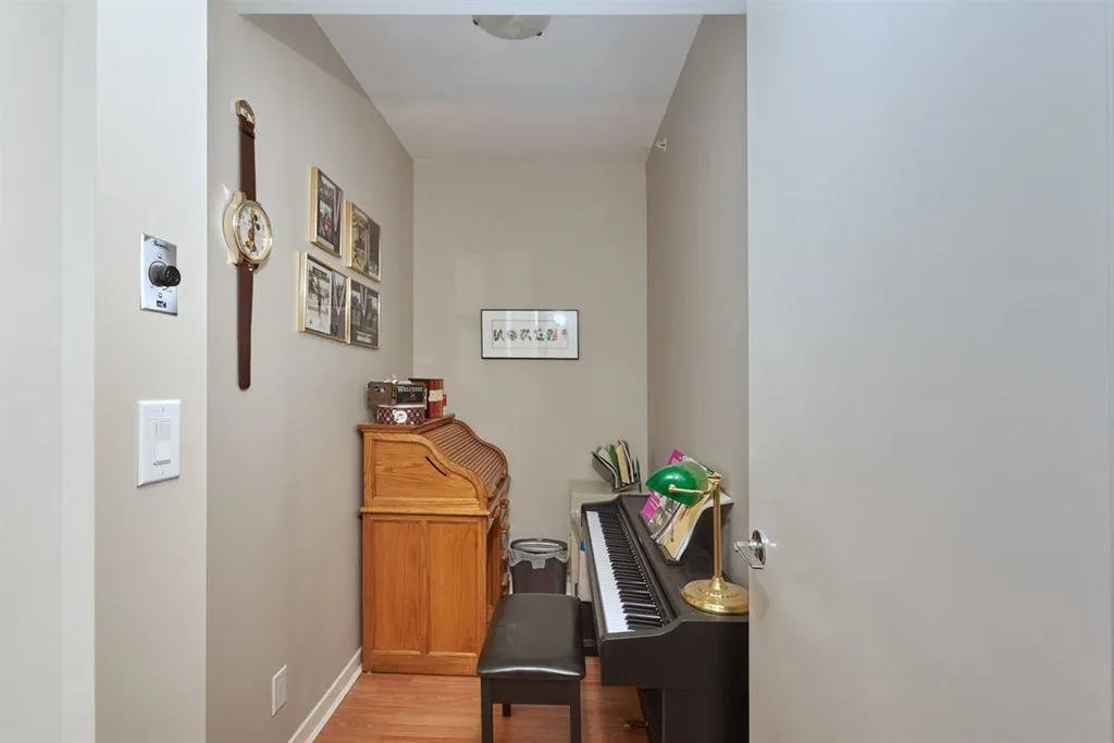 505 2355 Madison Avenue
