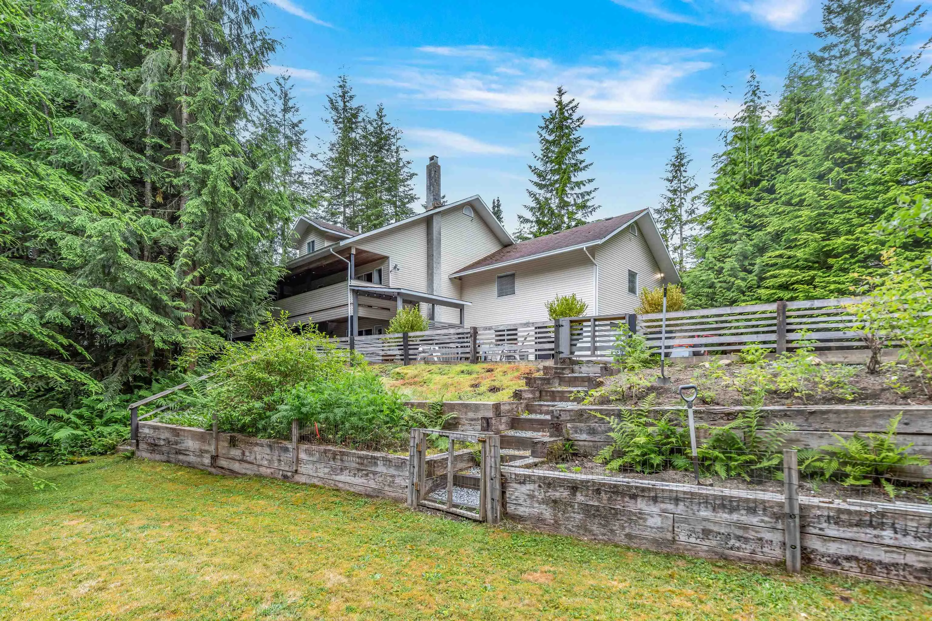 27740 Sayers Crescent