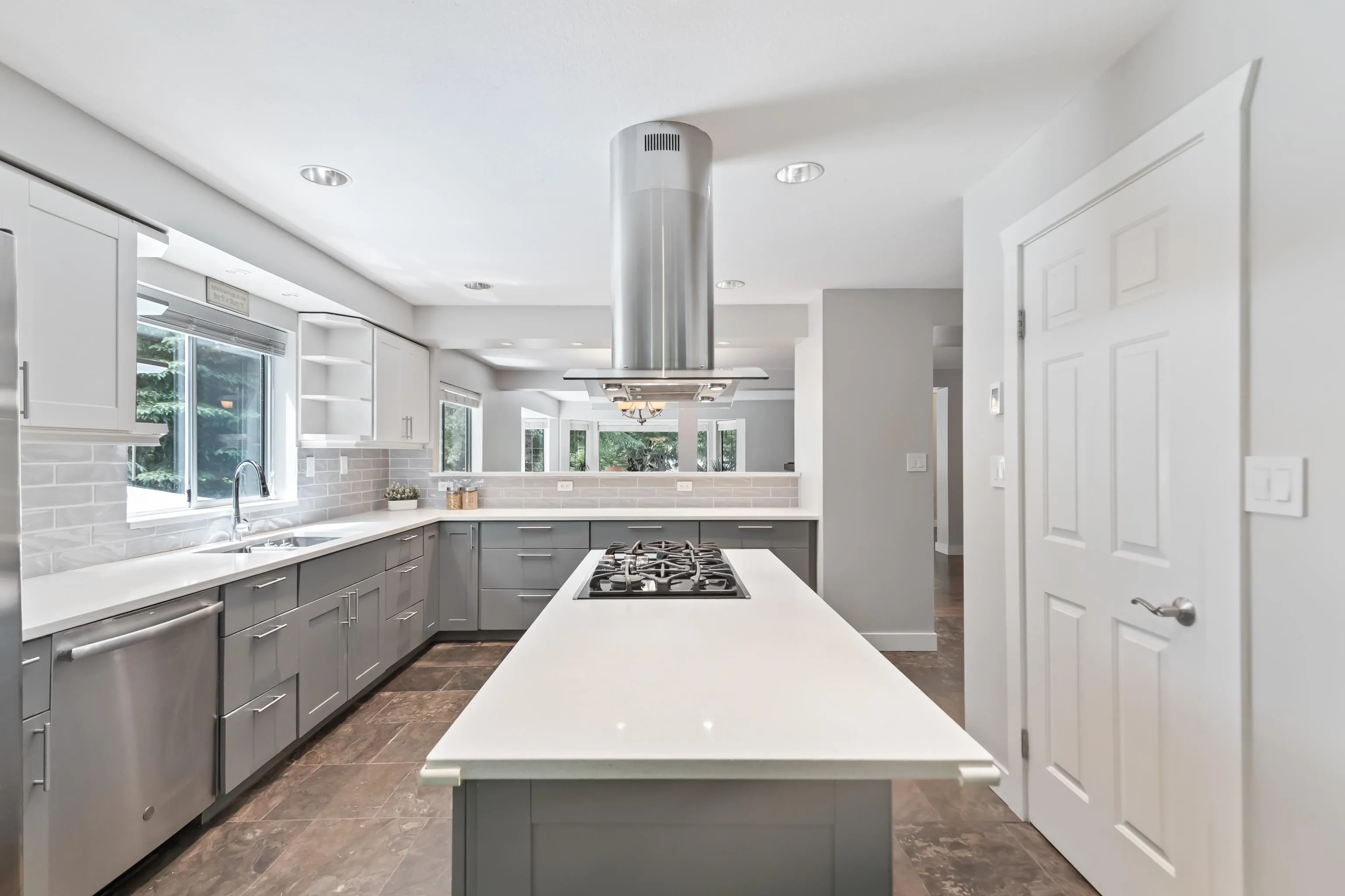 27740 Sayers Crescent
