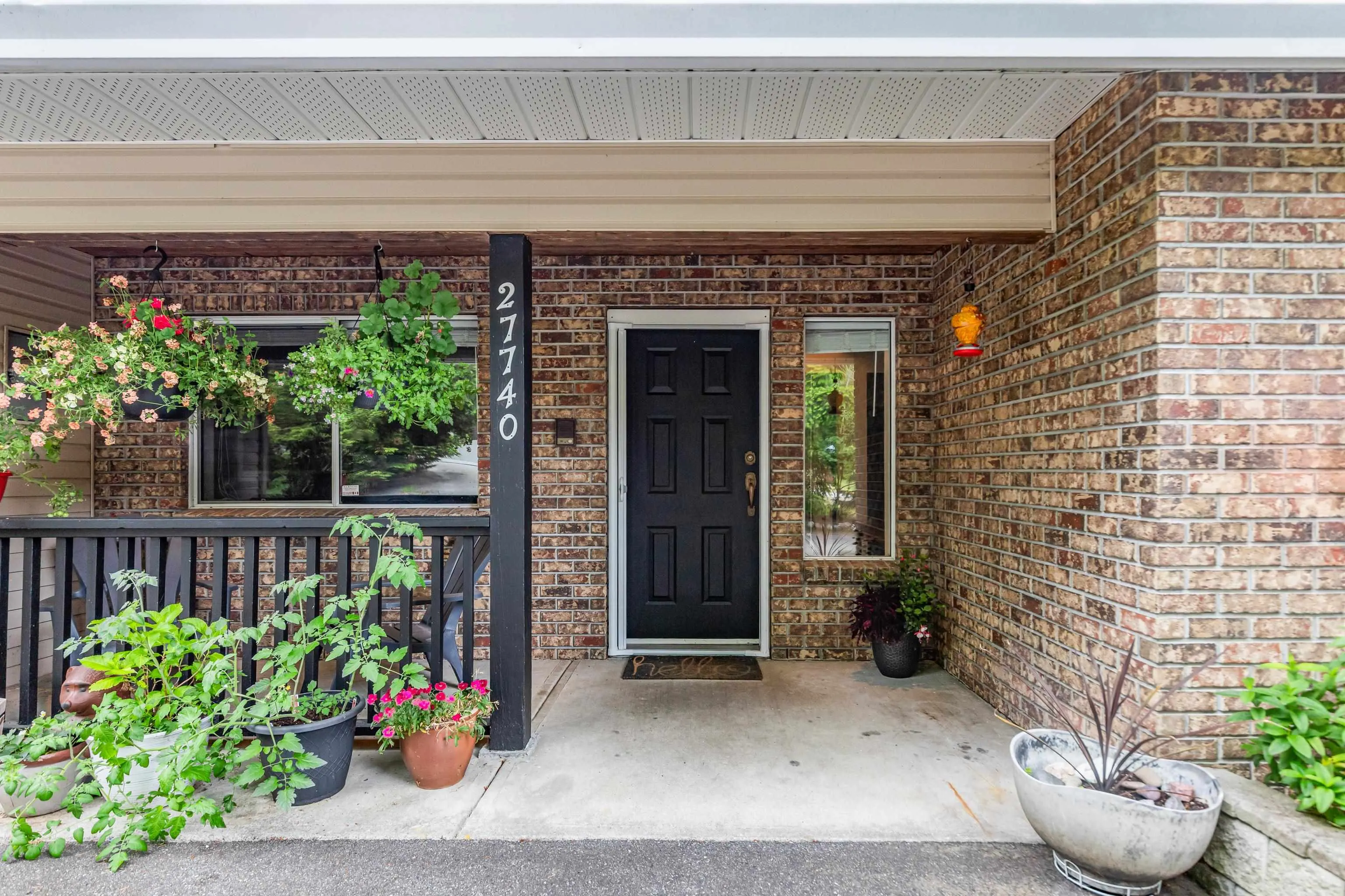 27740 Sayers Crescent