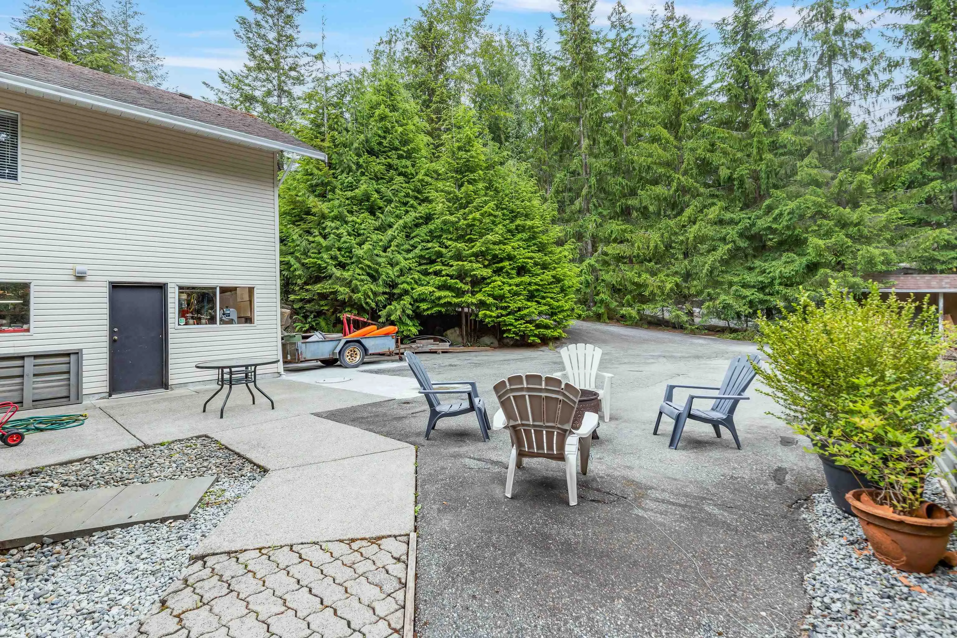 27740 Sayers Crescent