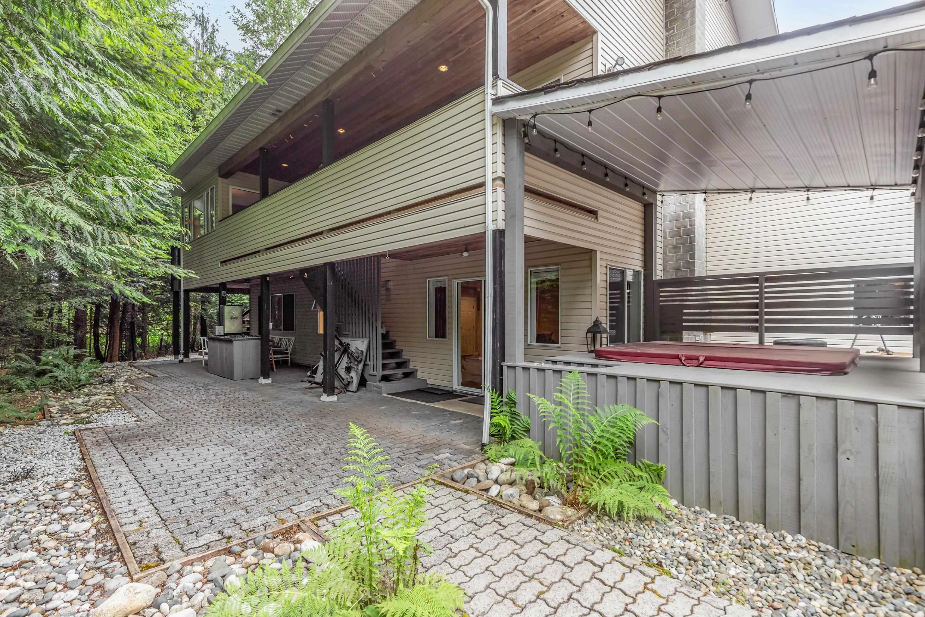 27740 Sayers Crescent