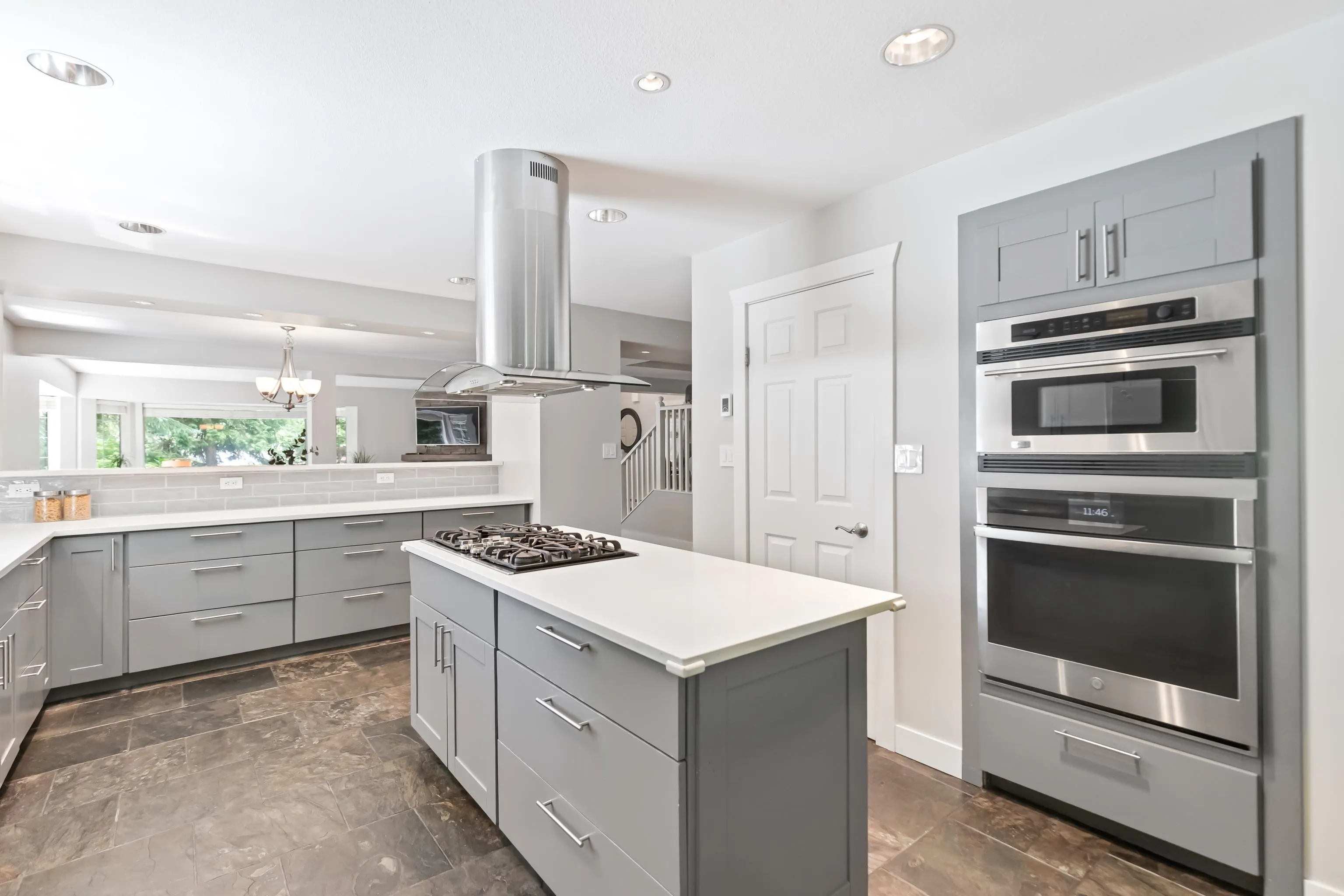 27740 Sayers Crescent