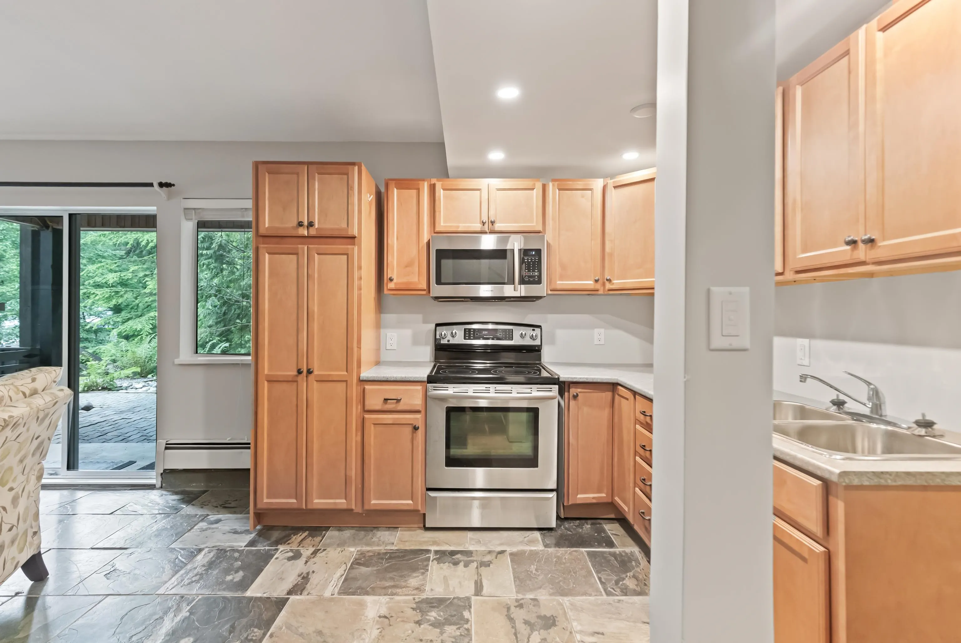 27740 Sayers Crescent