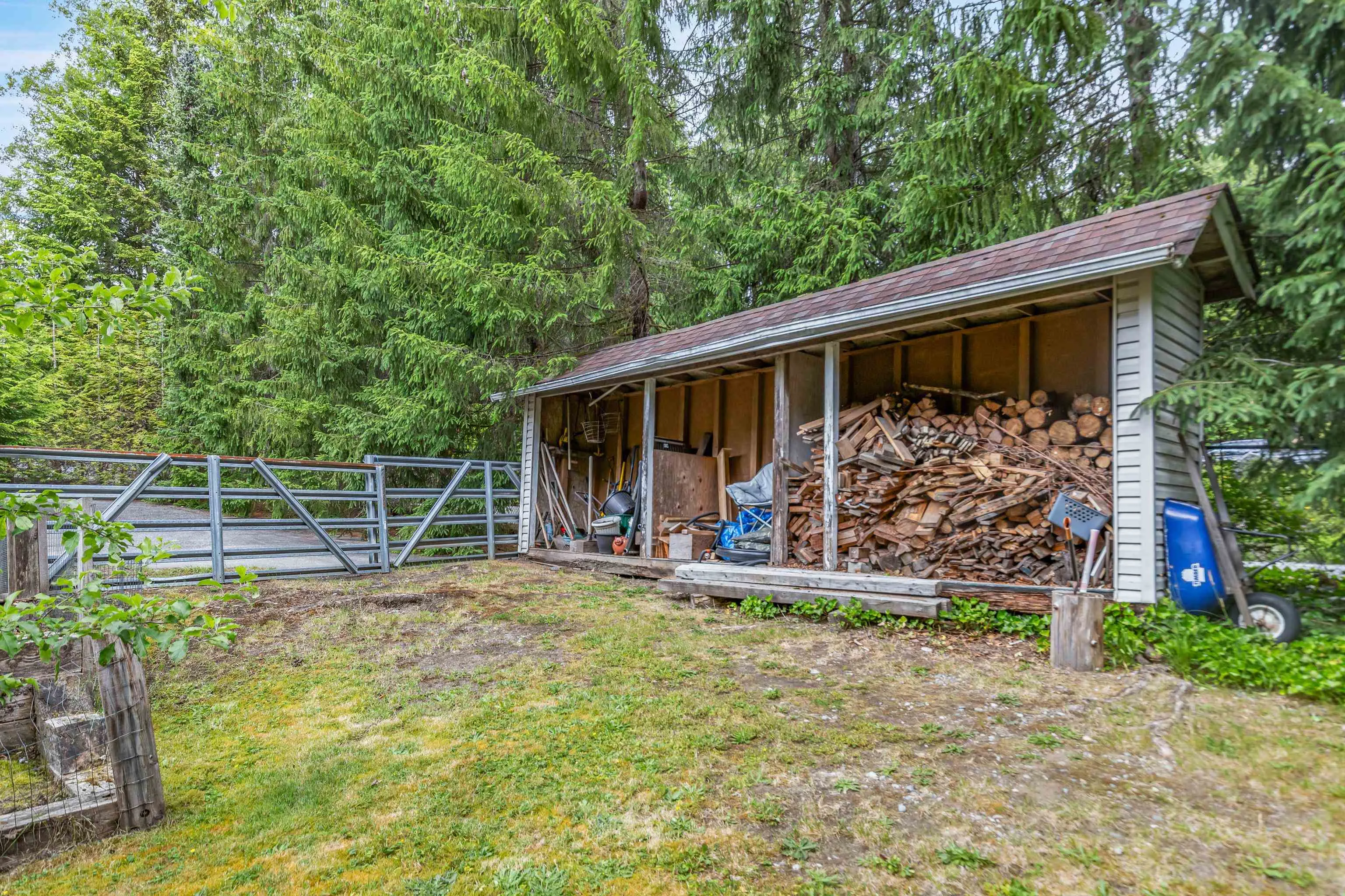 27740 Sayers Crescent