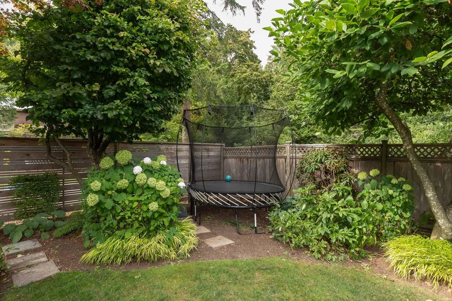 3348 Tennyson Crescent
