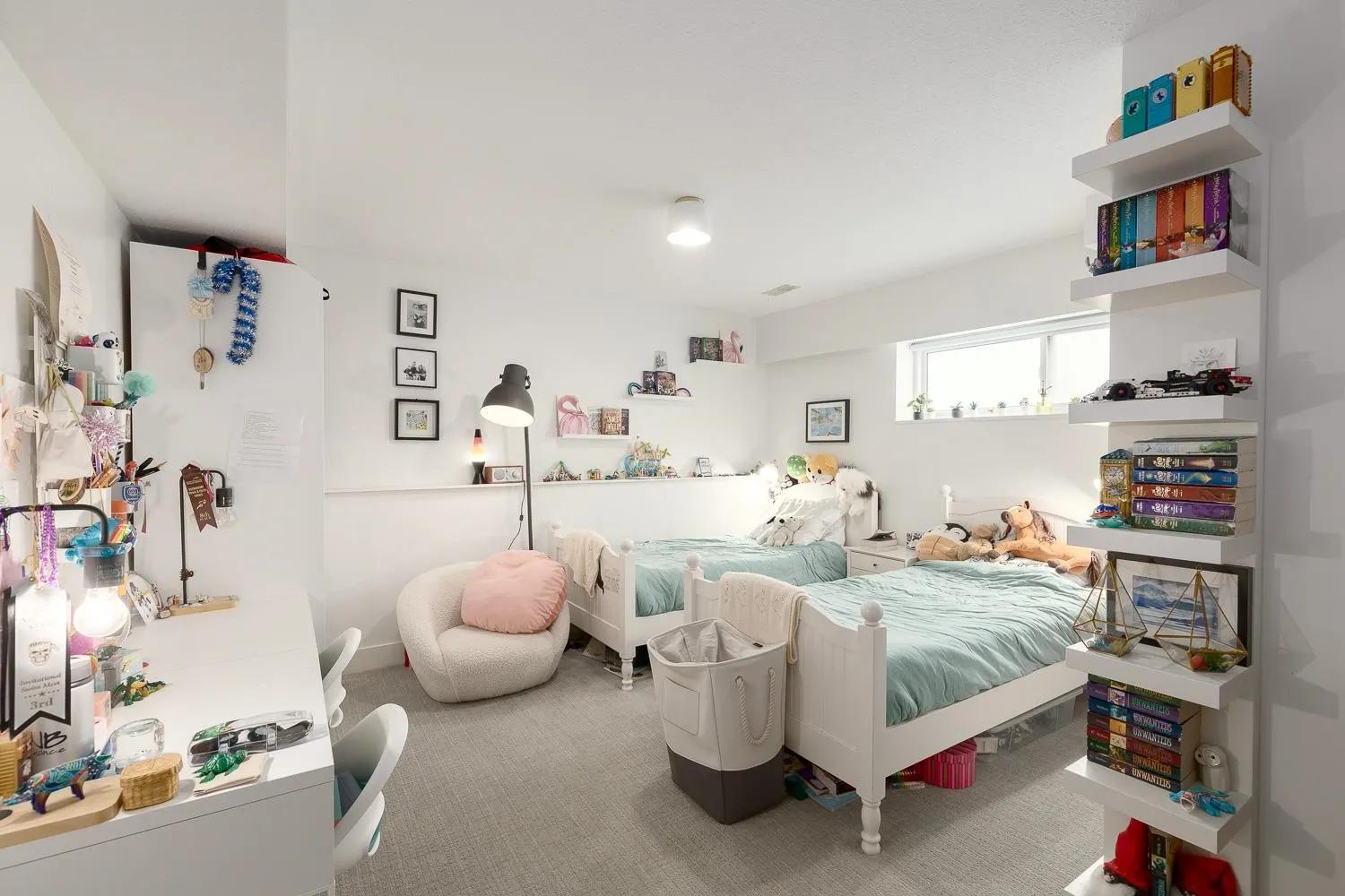 3348 Tennyson Crescent