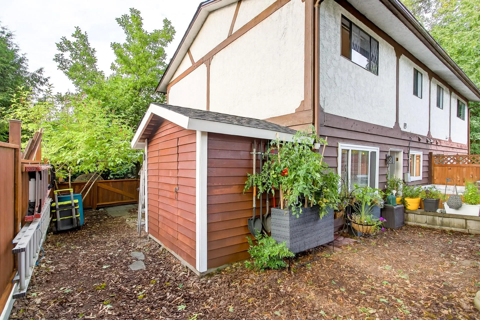 828 Ingersoll Avenue