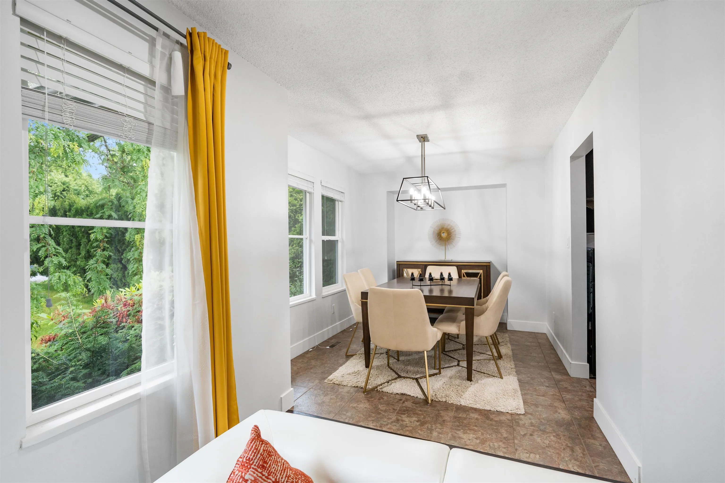 18046 61a Avenue