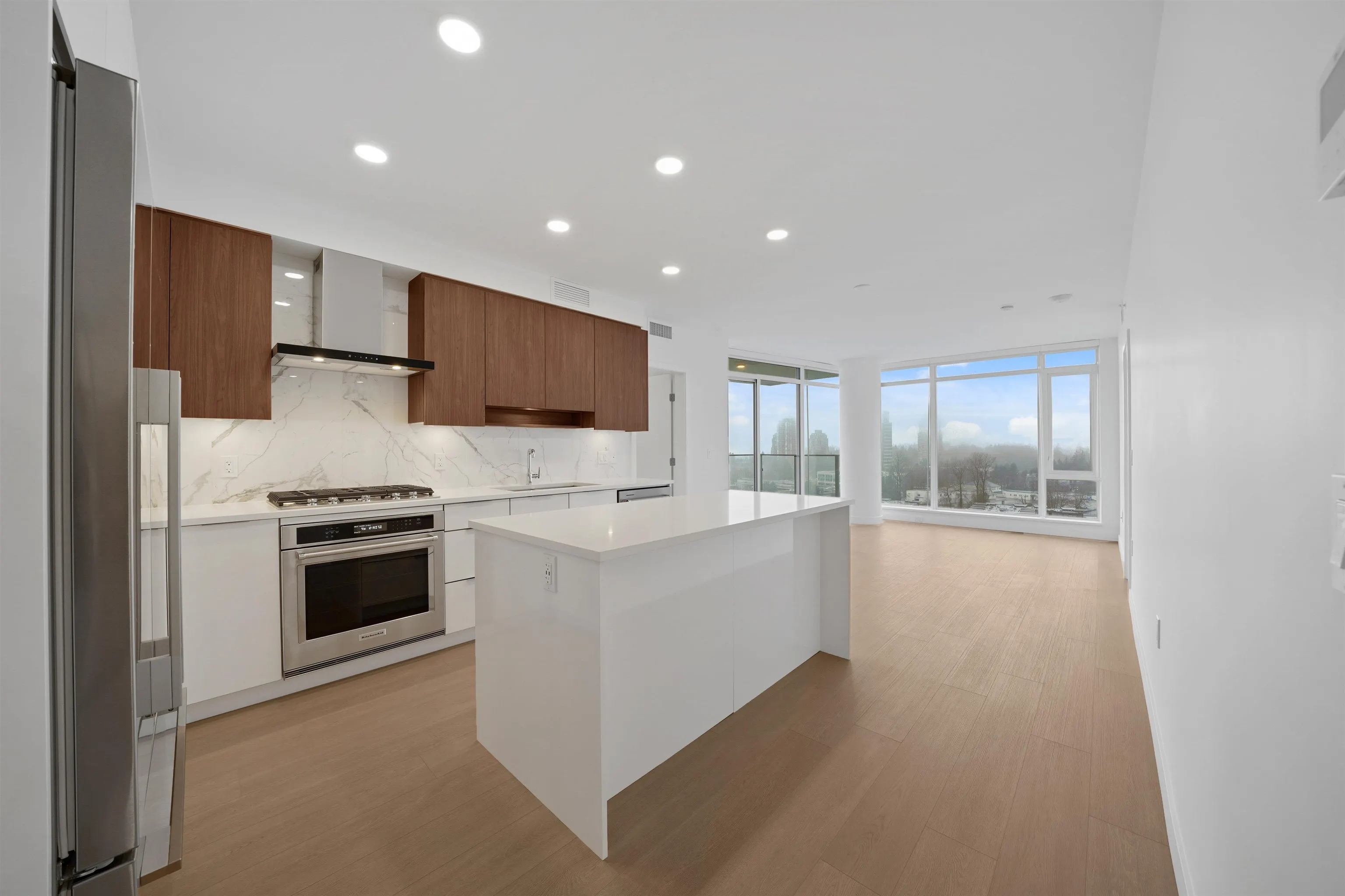 1101 7683 Park Crescent