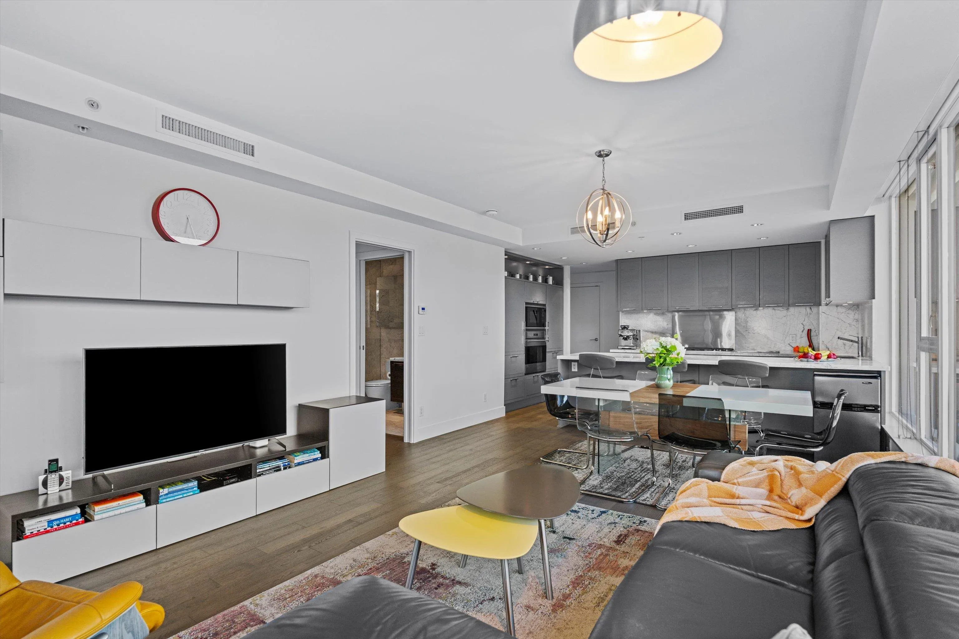 312 2118 W 15th Avenue