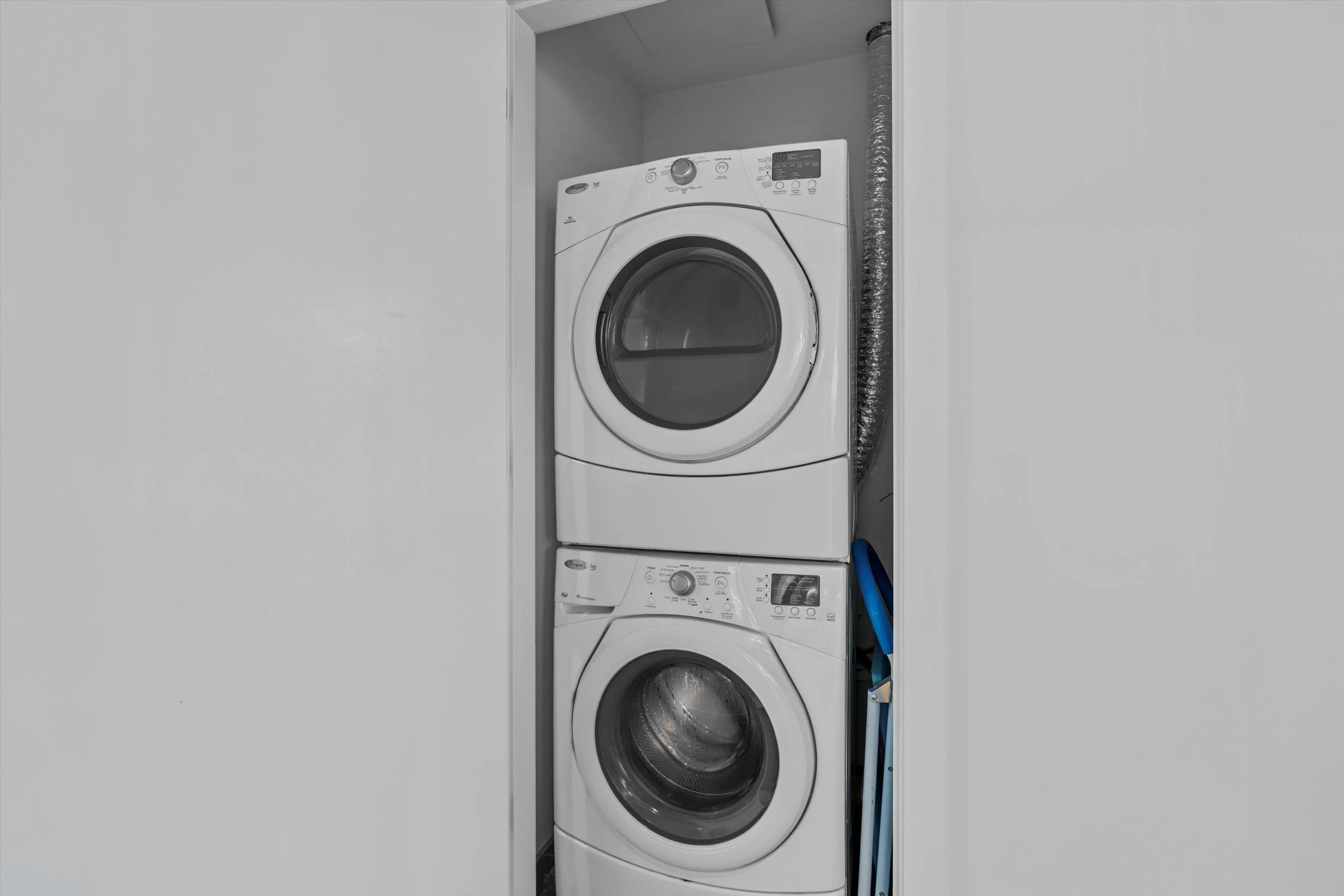 312 2118 W 15th Avenue