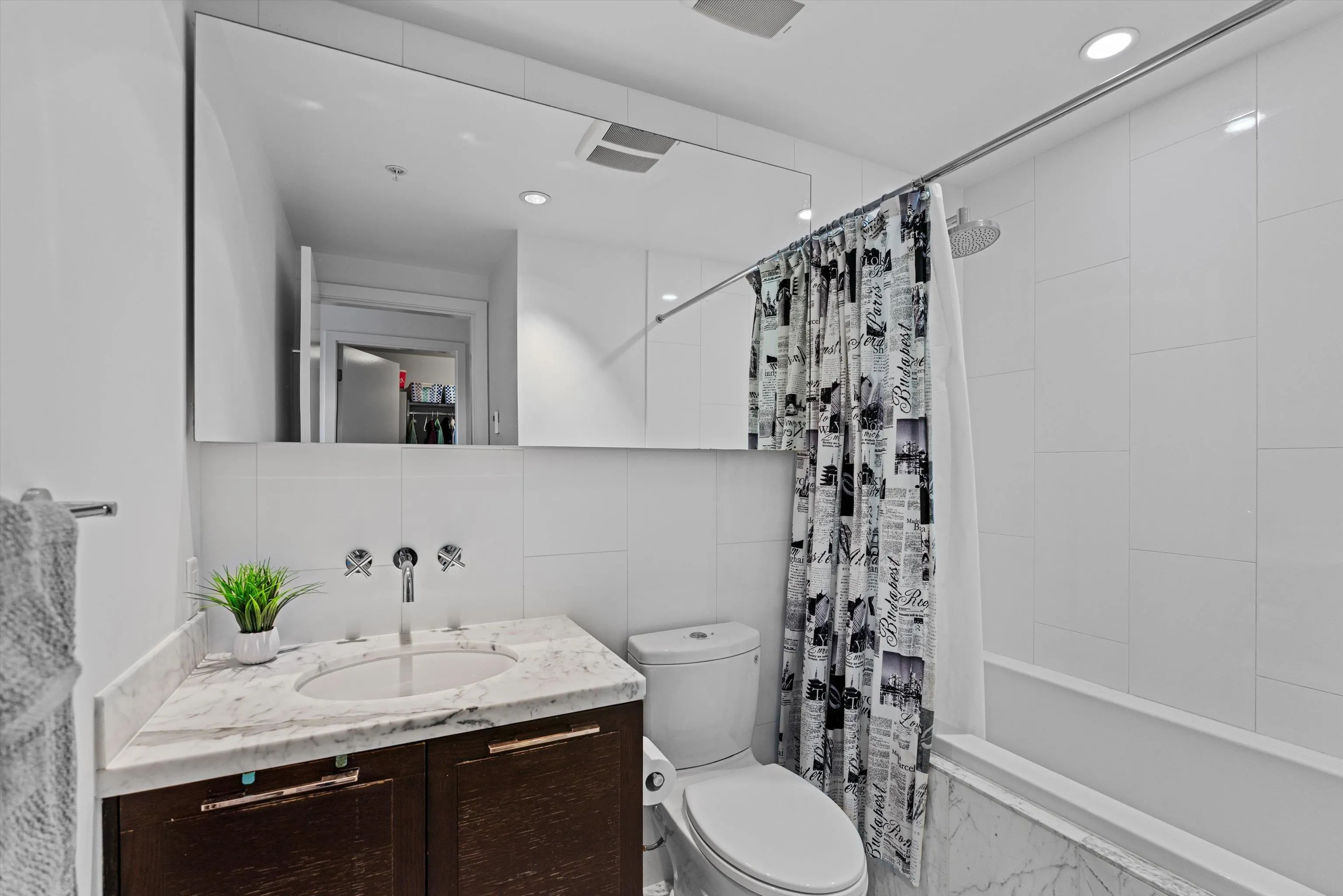 312 2118 W 15th Avenue