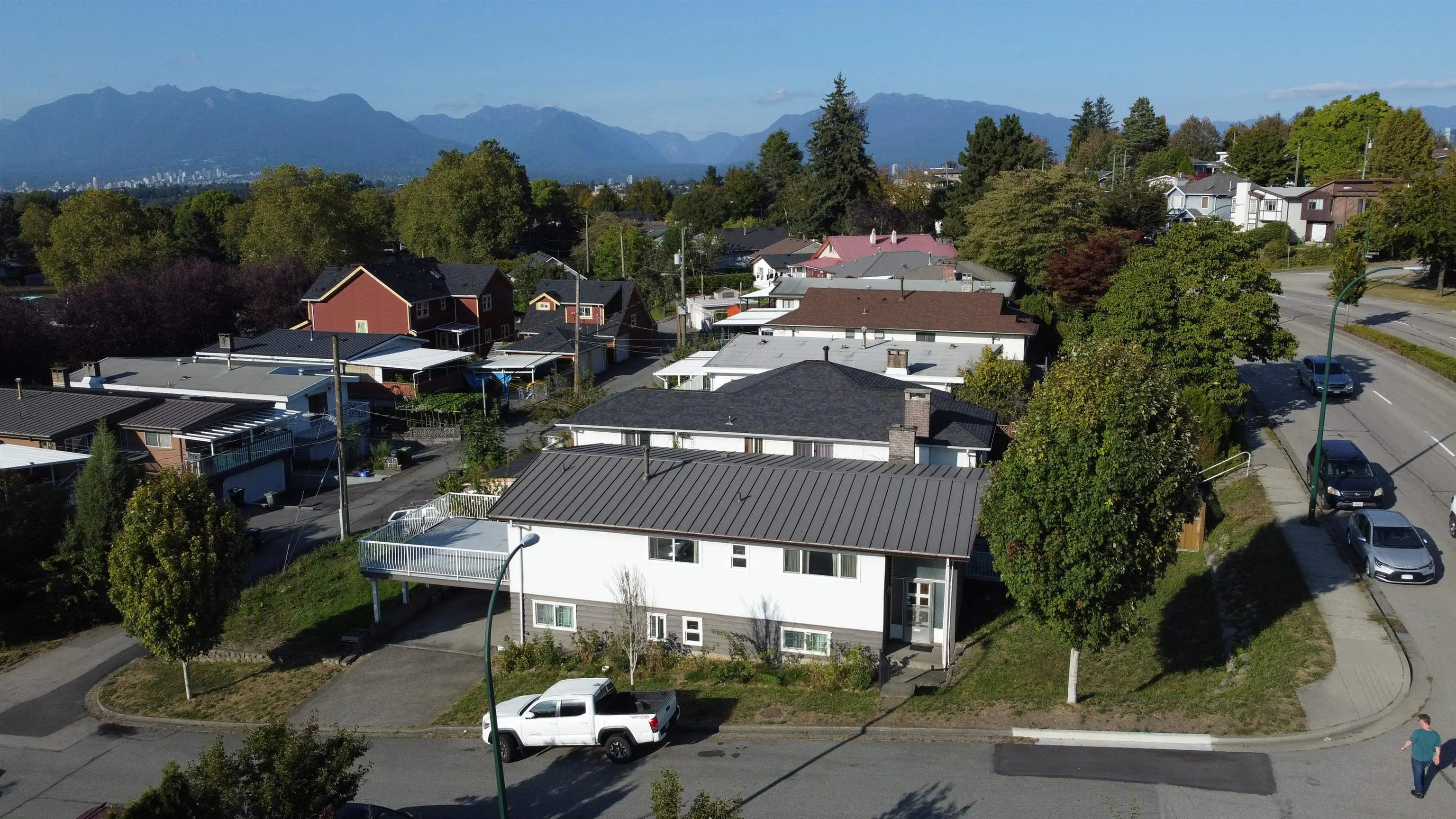 4695 Nanaimo Street