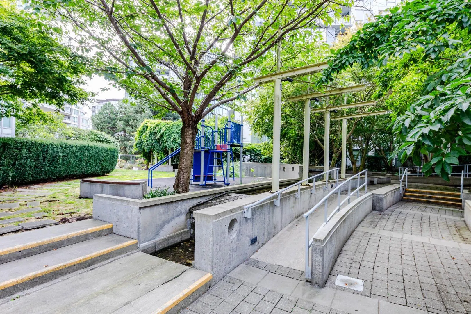 1602 8068 Westminster Highway