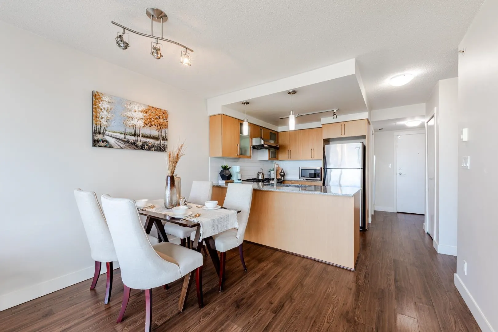1602 8068 Westminster Highway